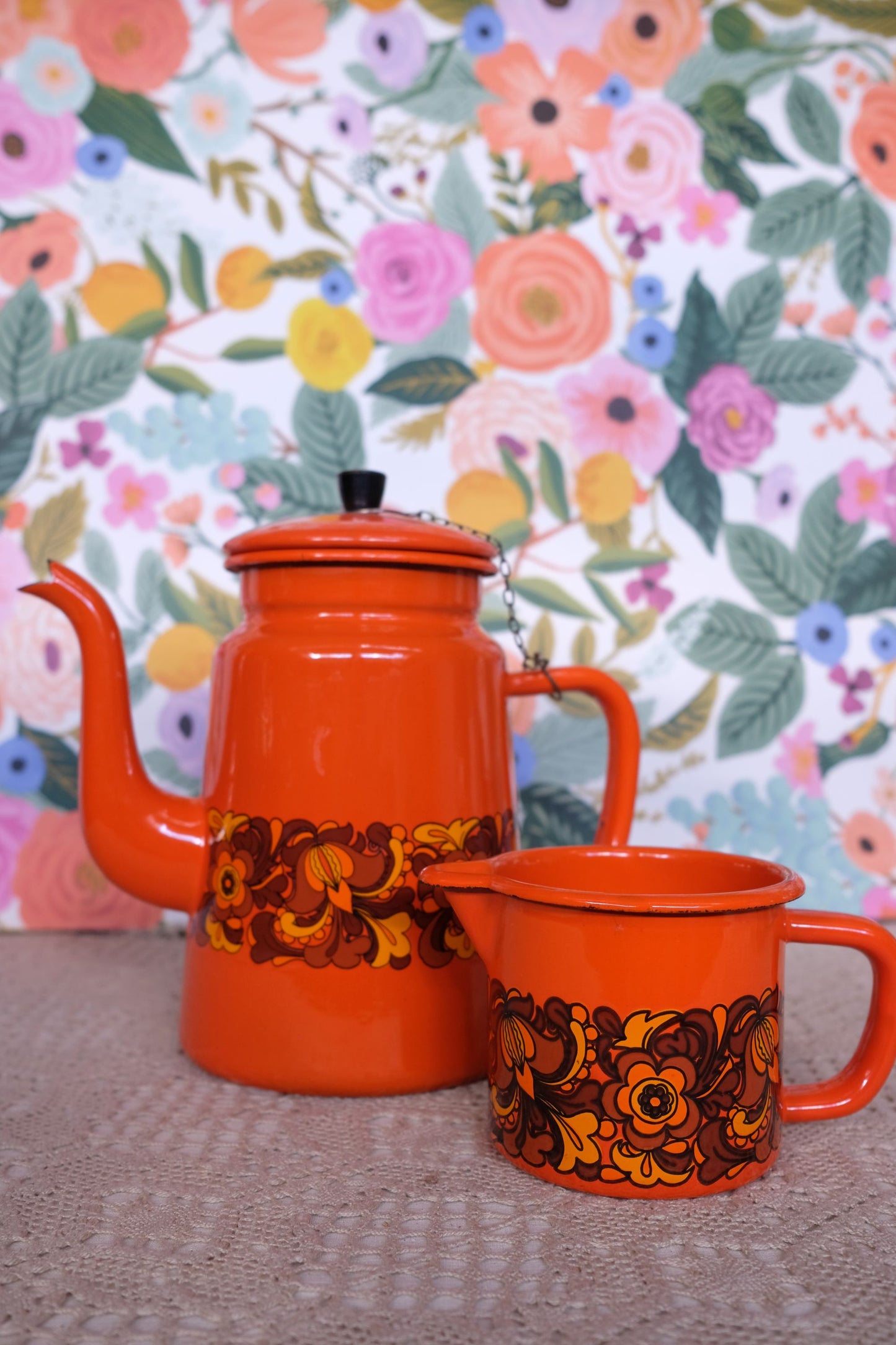 Cafetière en tôle émaillée