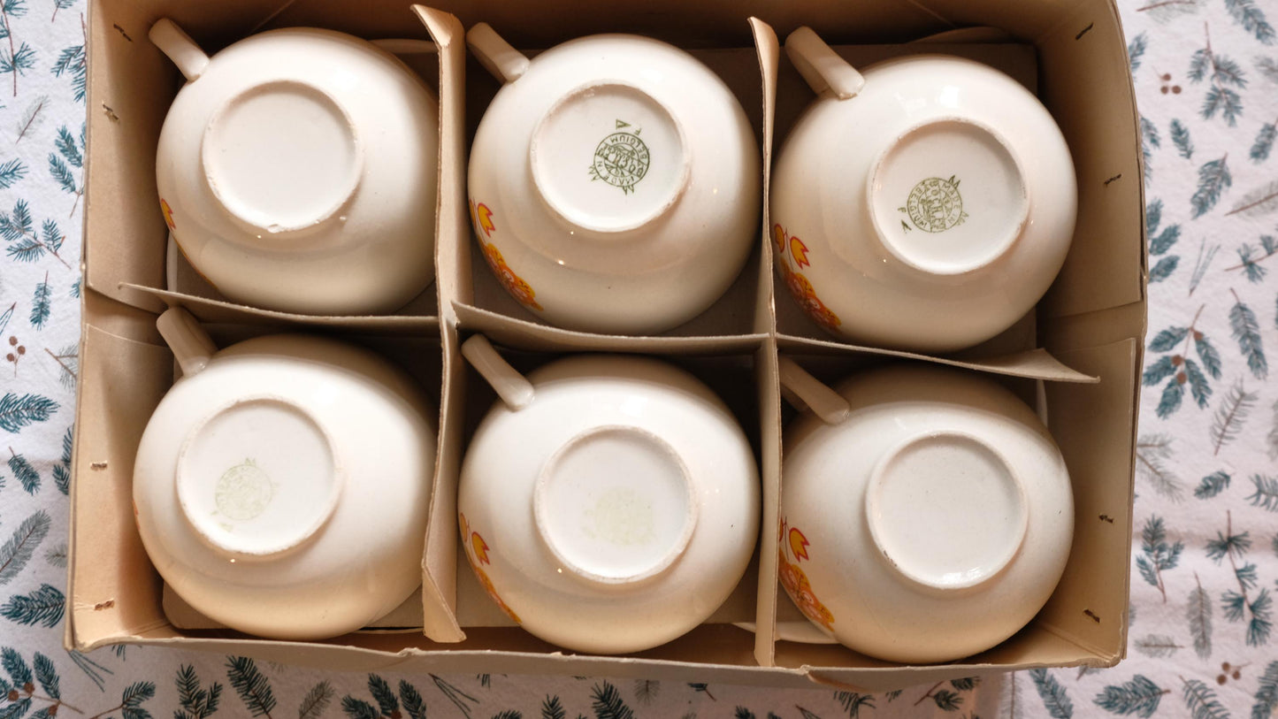 Lot de 4 tasses Boch Louvières vintage et leurs coupelles