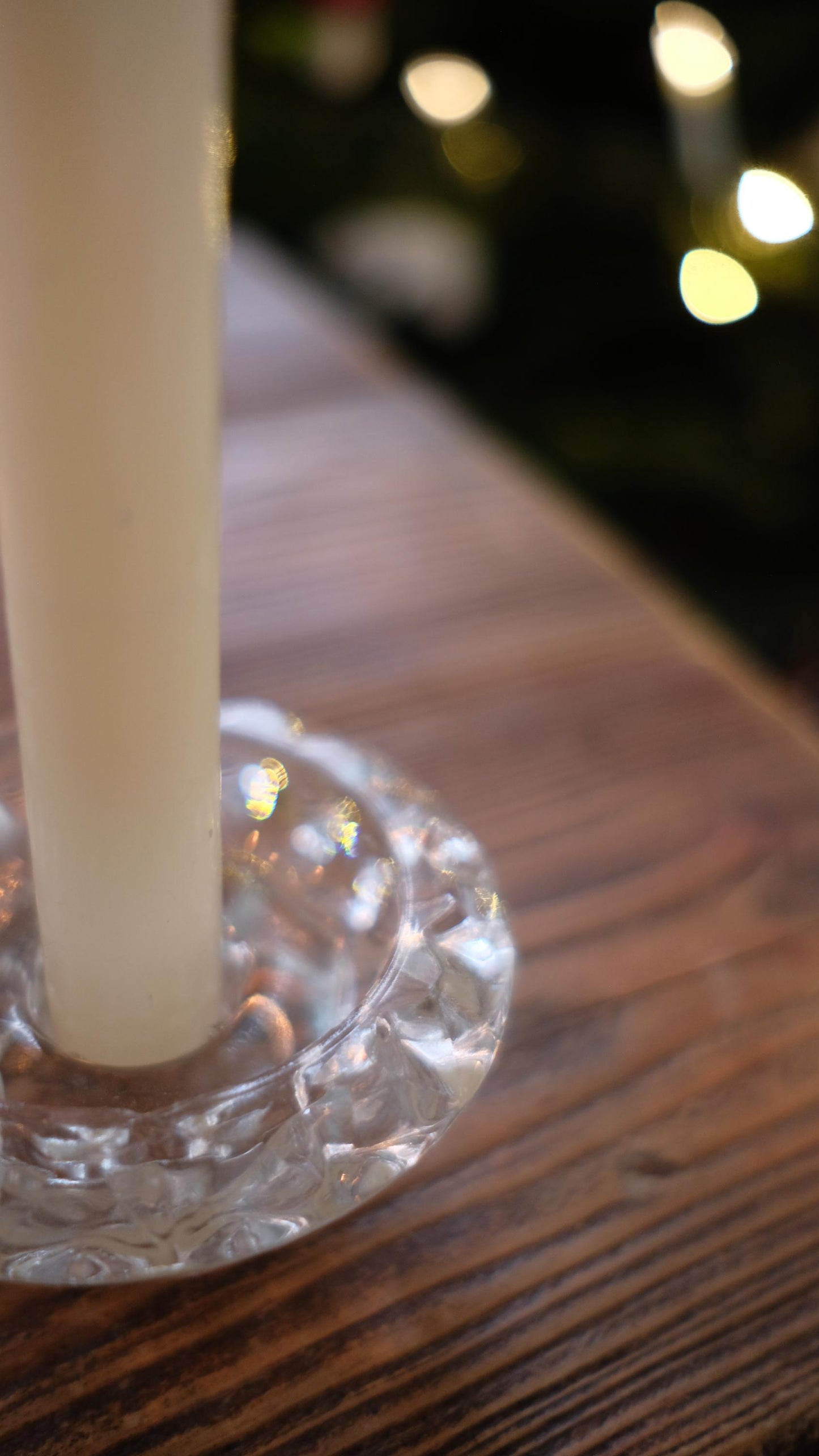 Lot de quatre bougeoirs vintage en verre