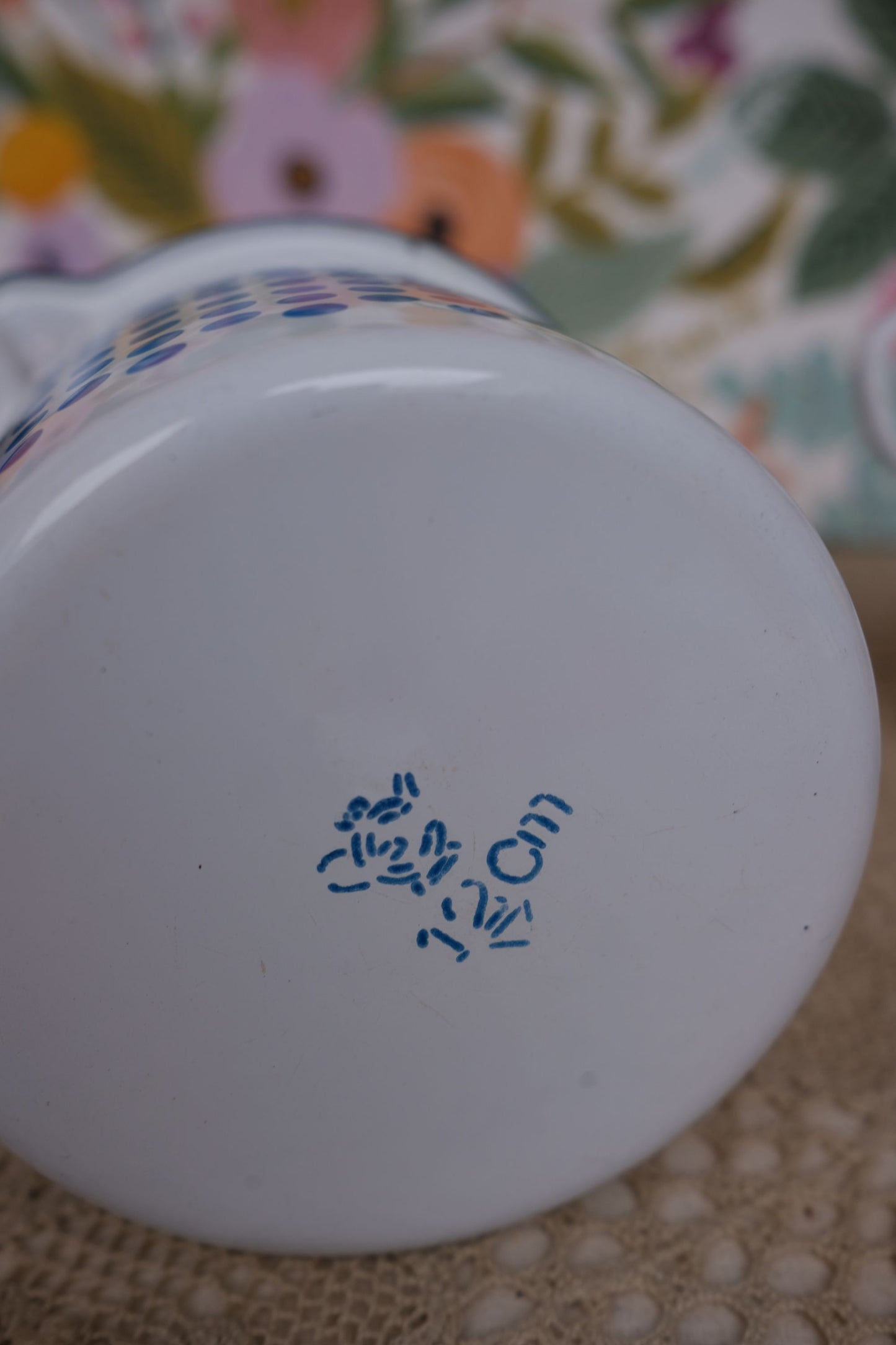 Pichet et tasses en tôle émaillée