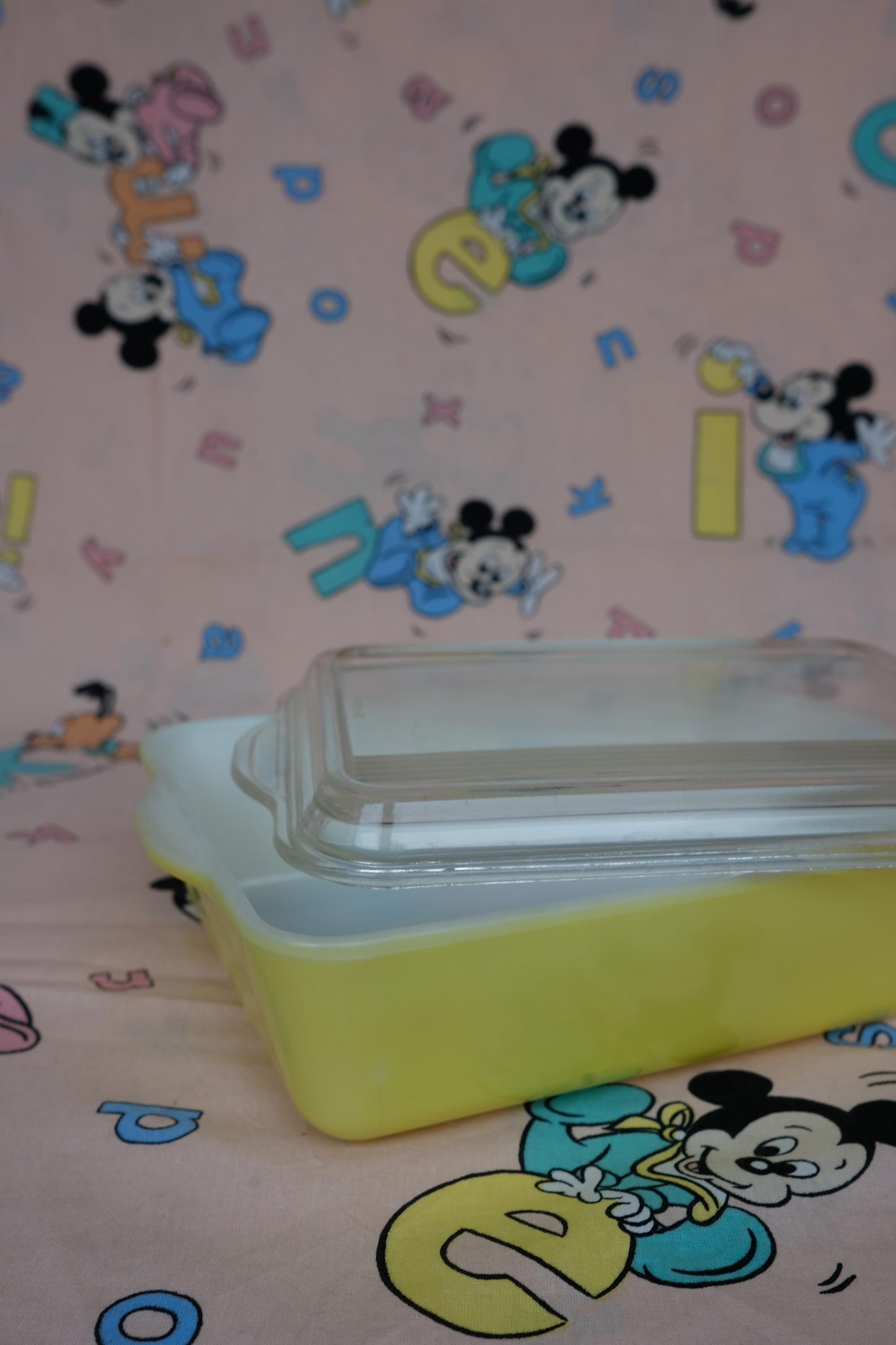 Plat en Pyrex made in USA