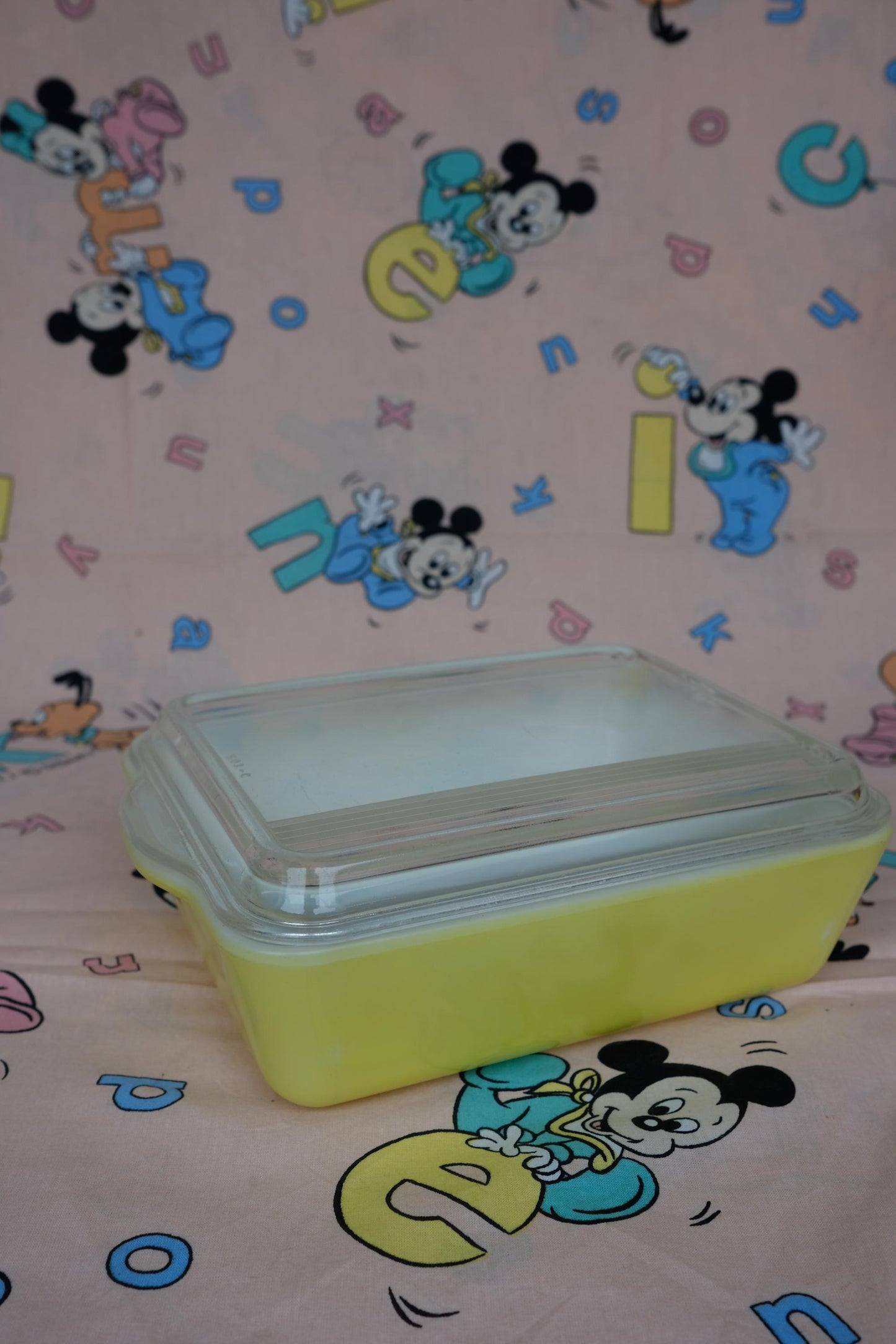 Plat en Pyrex made in USA