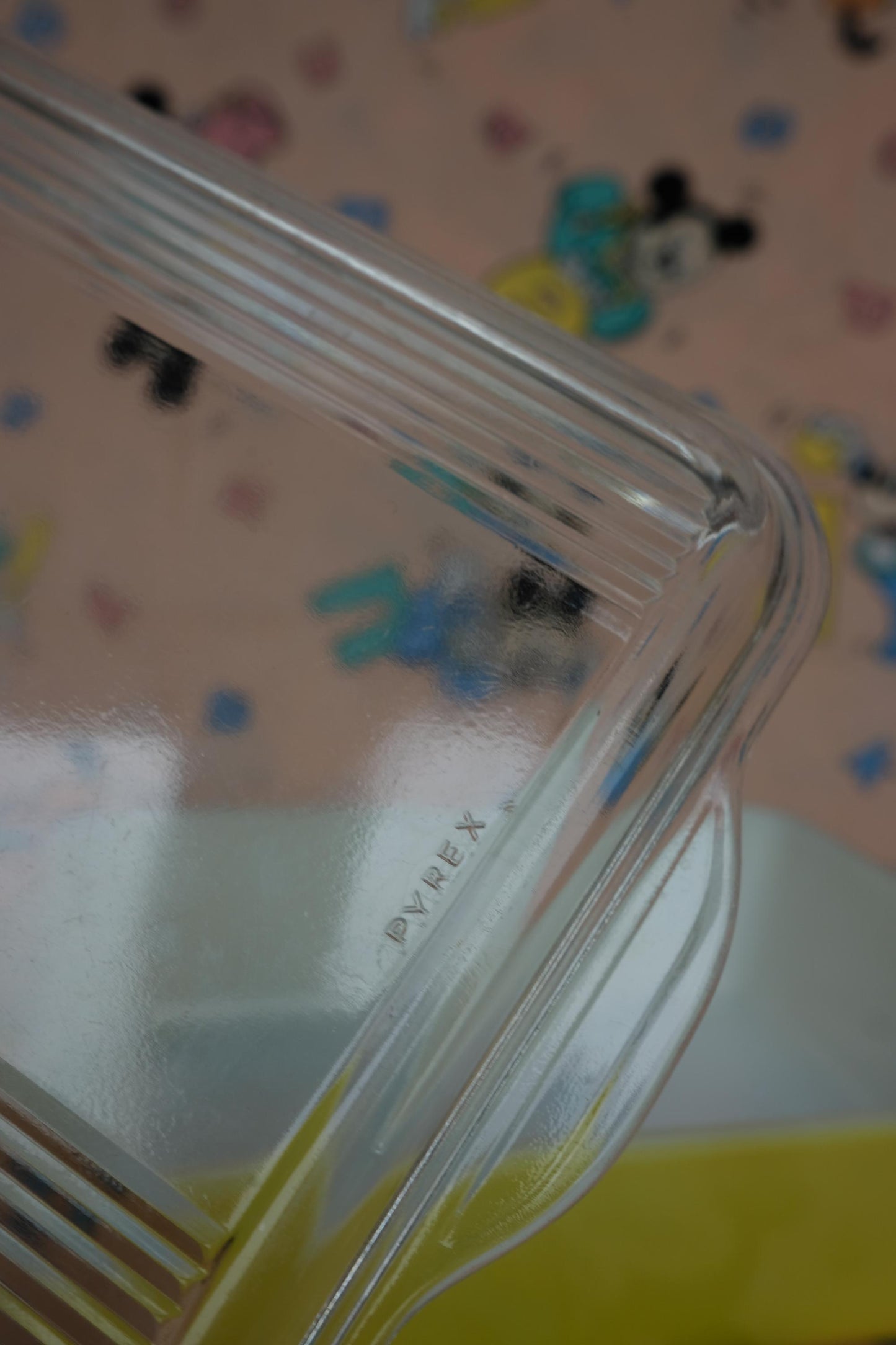 Plat en Pyrex made in USA