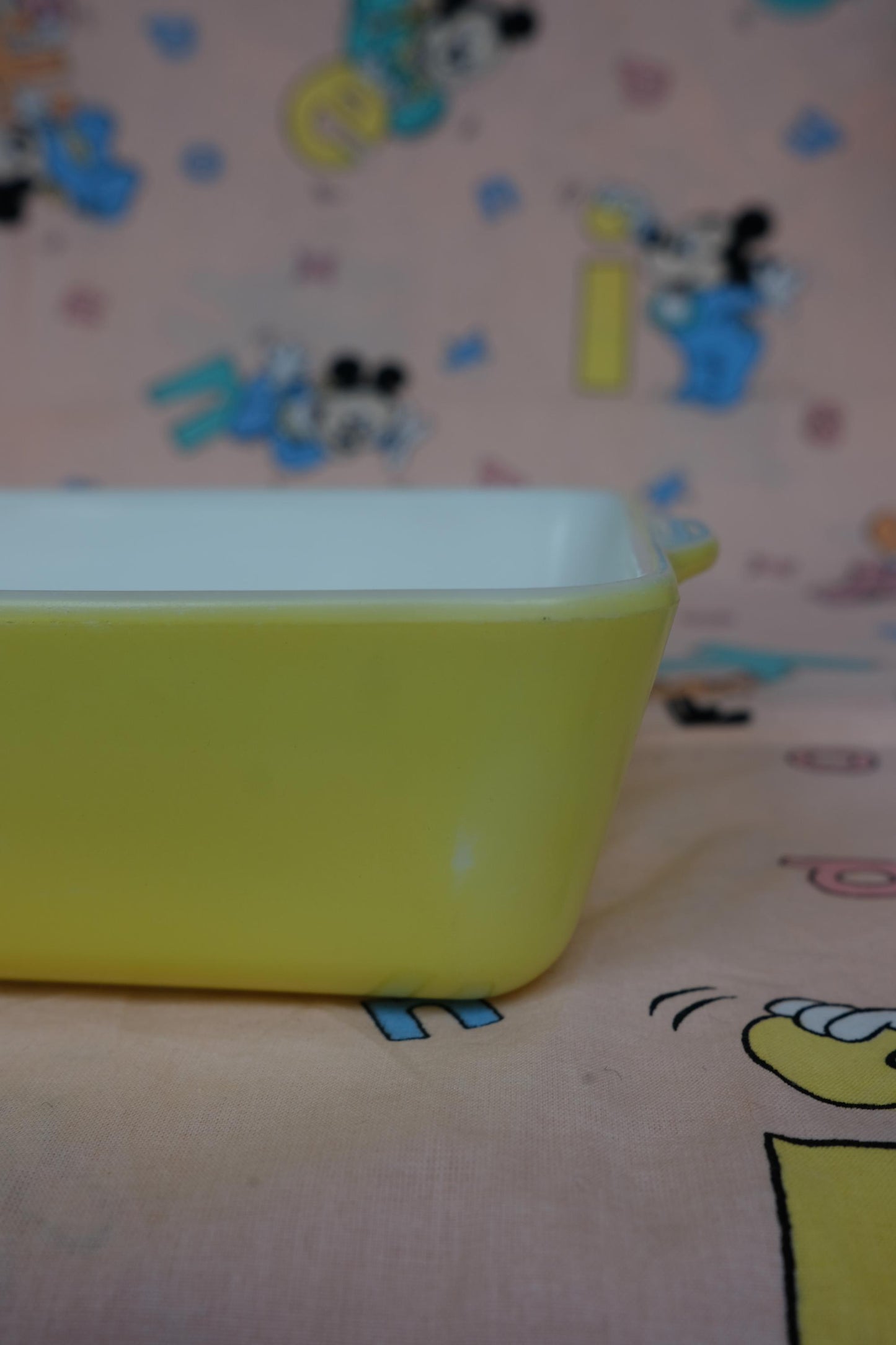 Plat en Pyrex made in USA