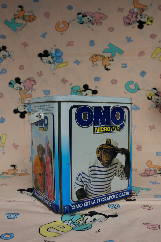 Boîte de lessive OMO