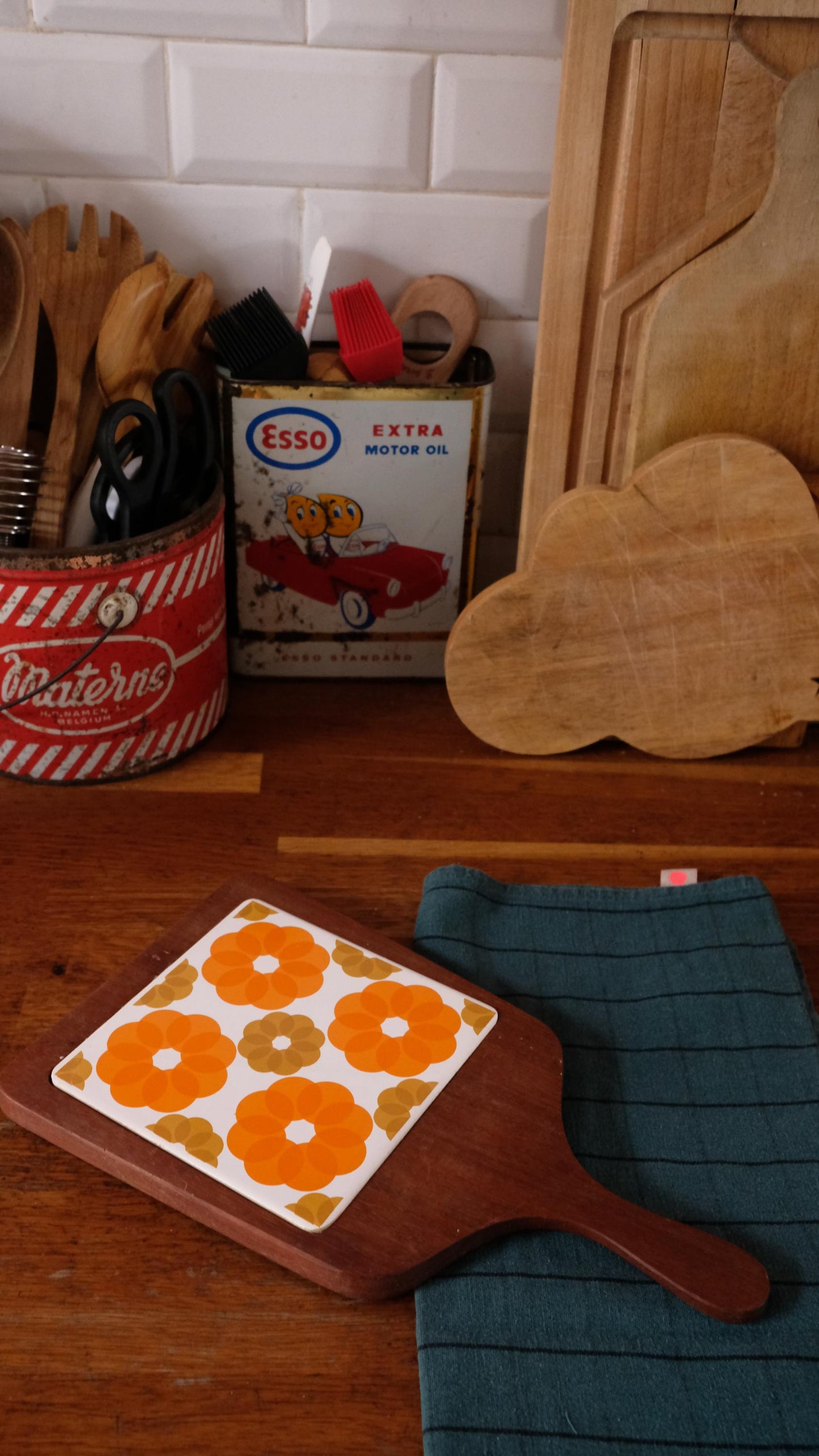 Planche à découper vintage en teck et carrelage