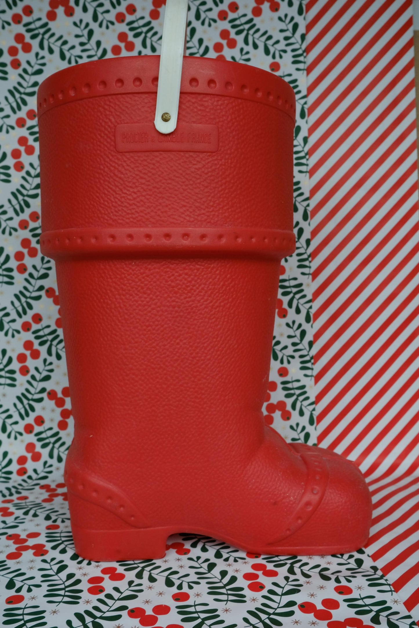 Baril de lessive en forme de botte du père noël