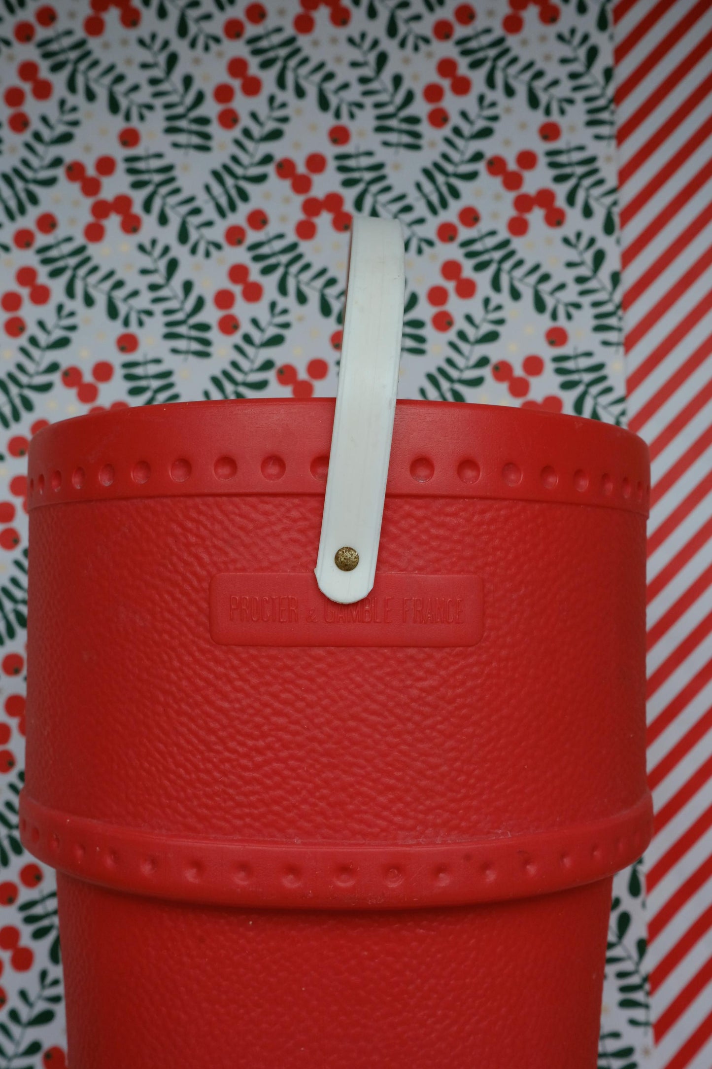 Baril de lessive en forme de botte du père noël