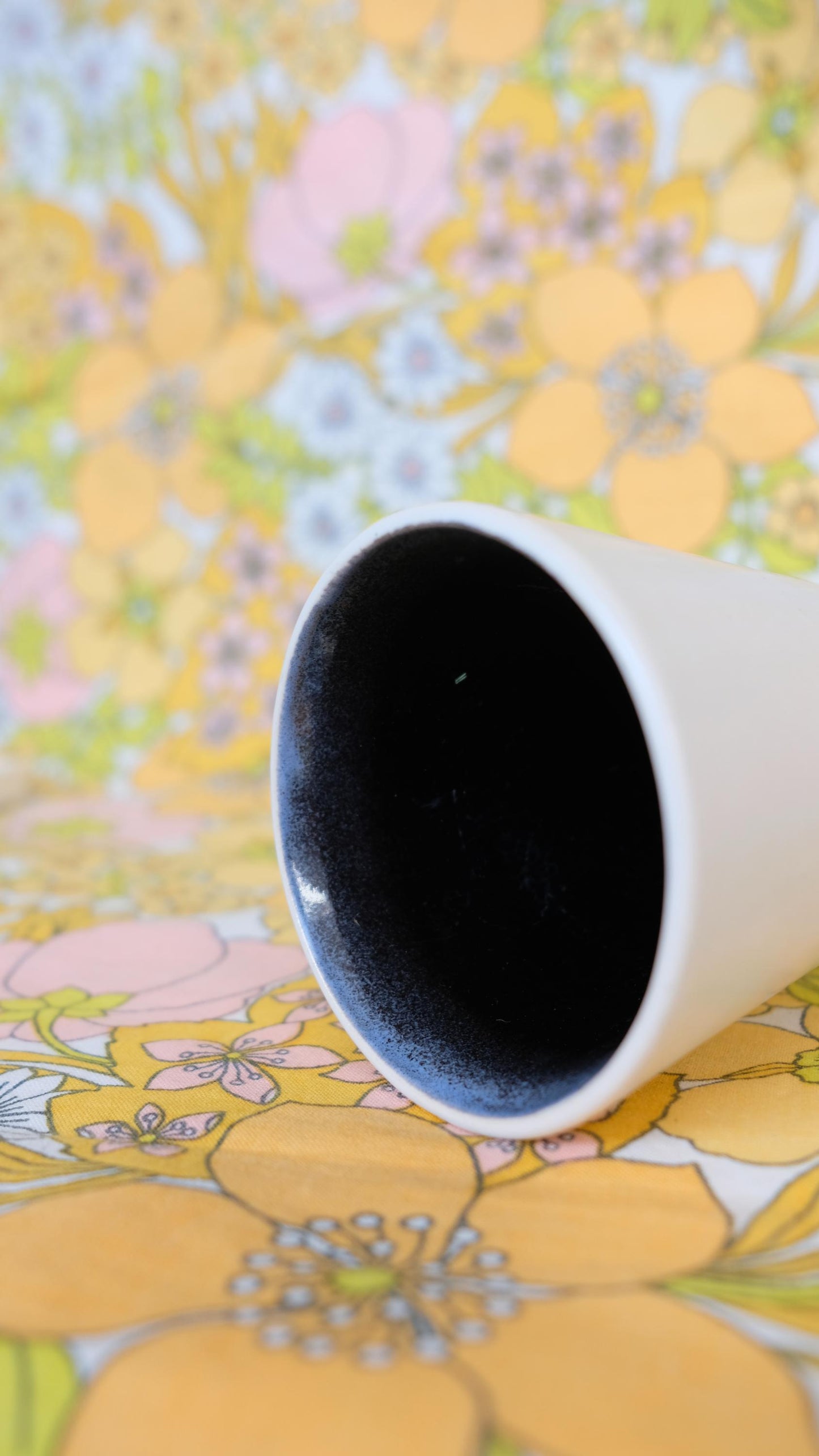 Vase diabolo en céramique made in West Germany
