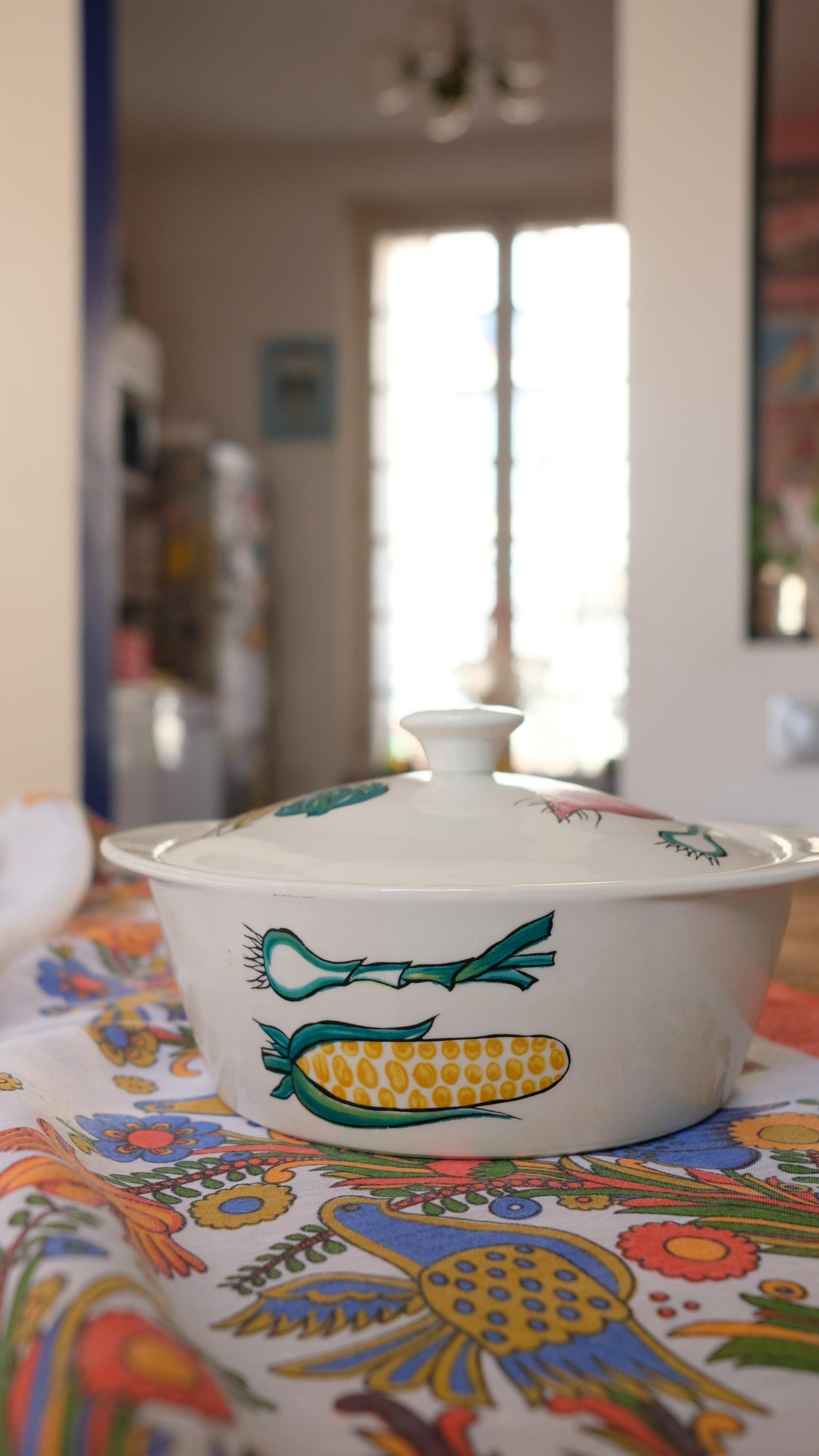Cocotte en céramique motifs légumes, Villeroy&Boch années 60