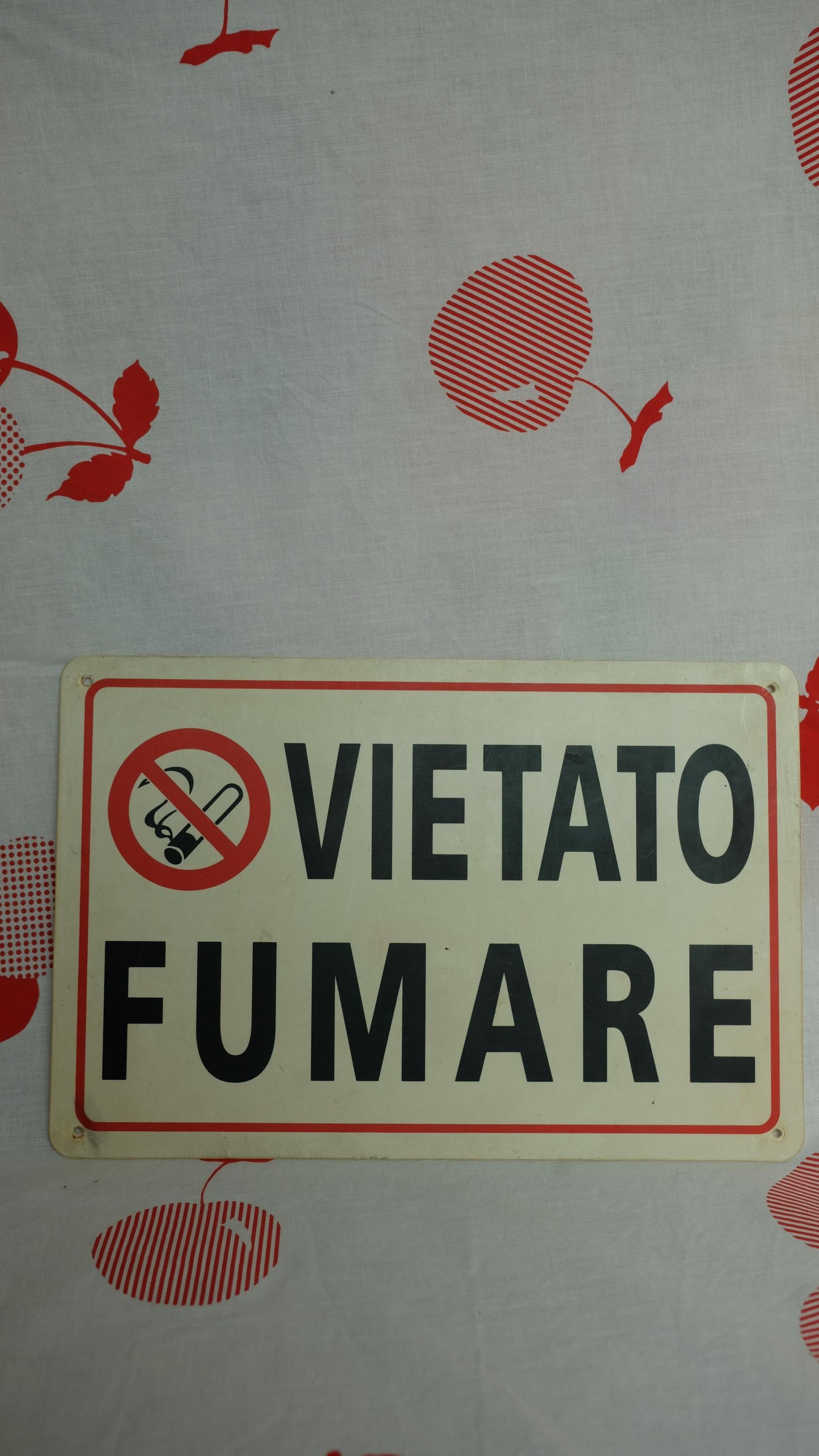 Panneau "Vietato fumare"