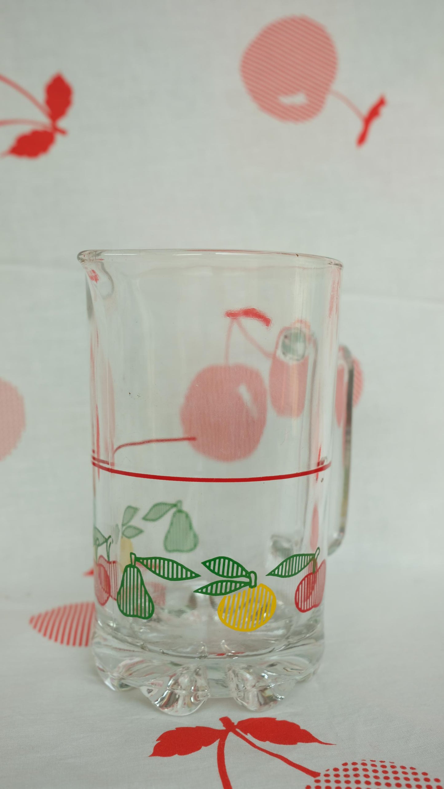Pichet en verre motifs fruits, années 80