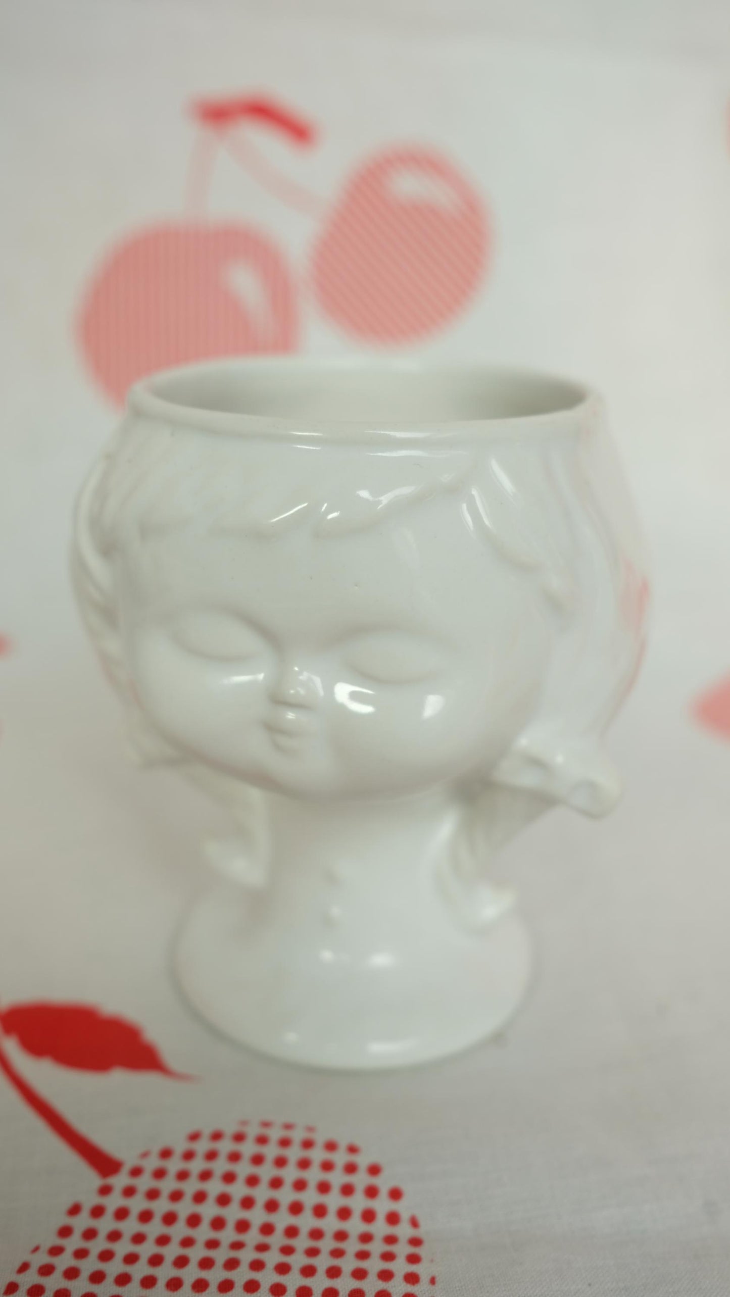 Cache pot en céramique années 70