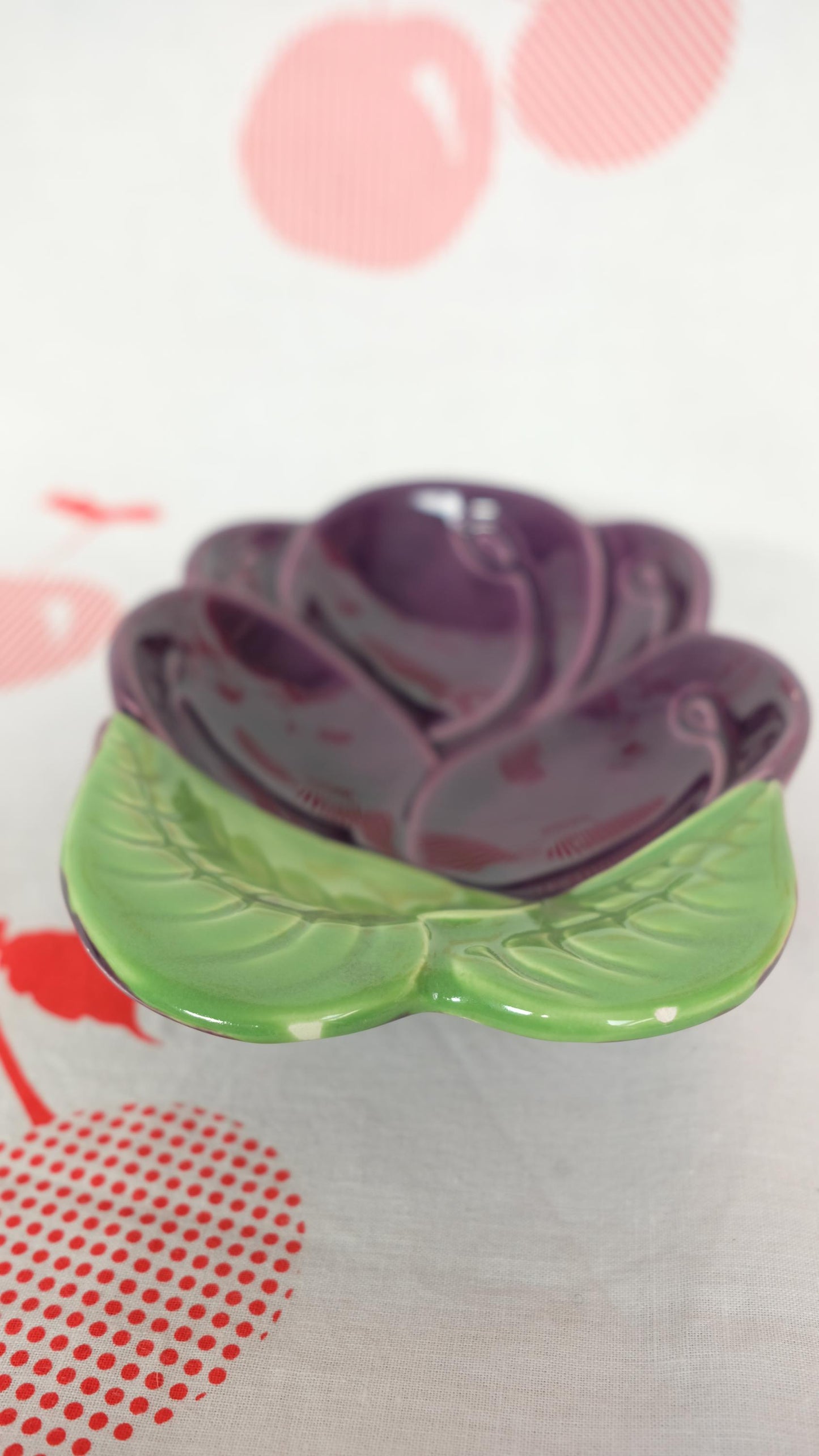 Ravier prune made in Japan en barbotine