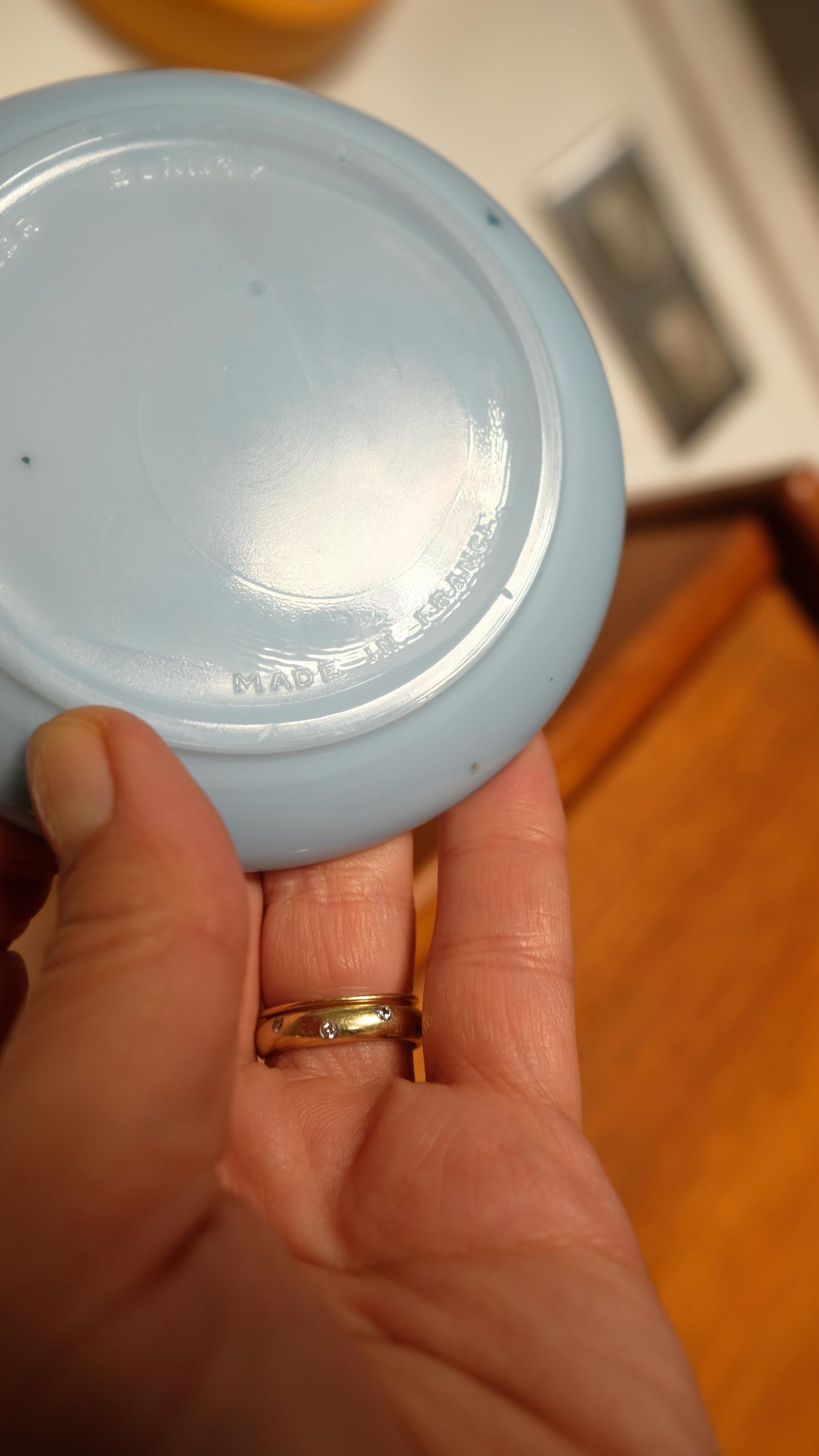 Cendrier publicitaire Vichy Célestin vintage en opaline