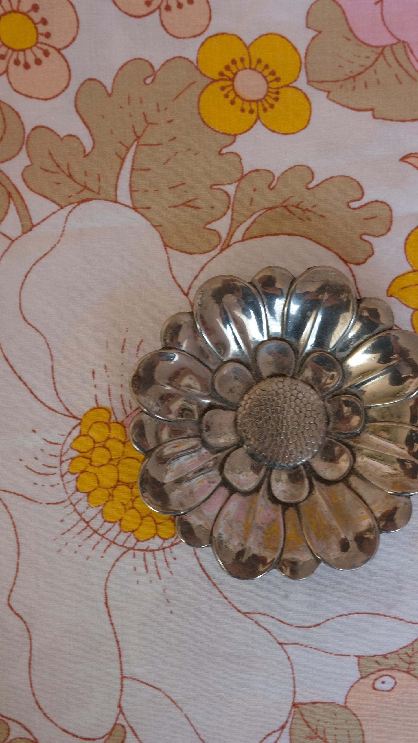 Coupelle fleur en métal argenté