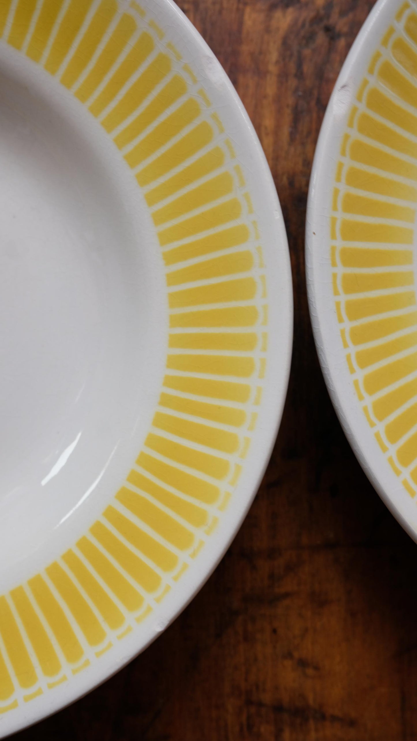 Assiettes creuses motifs soleil