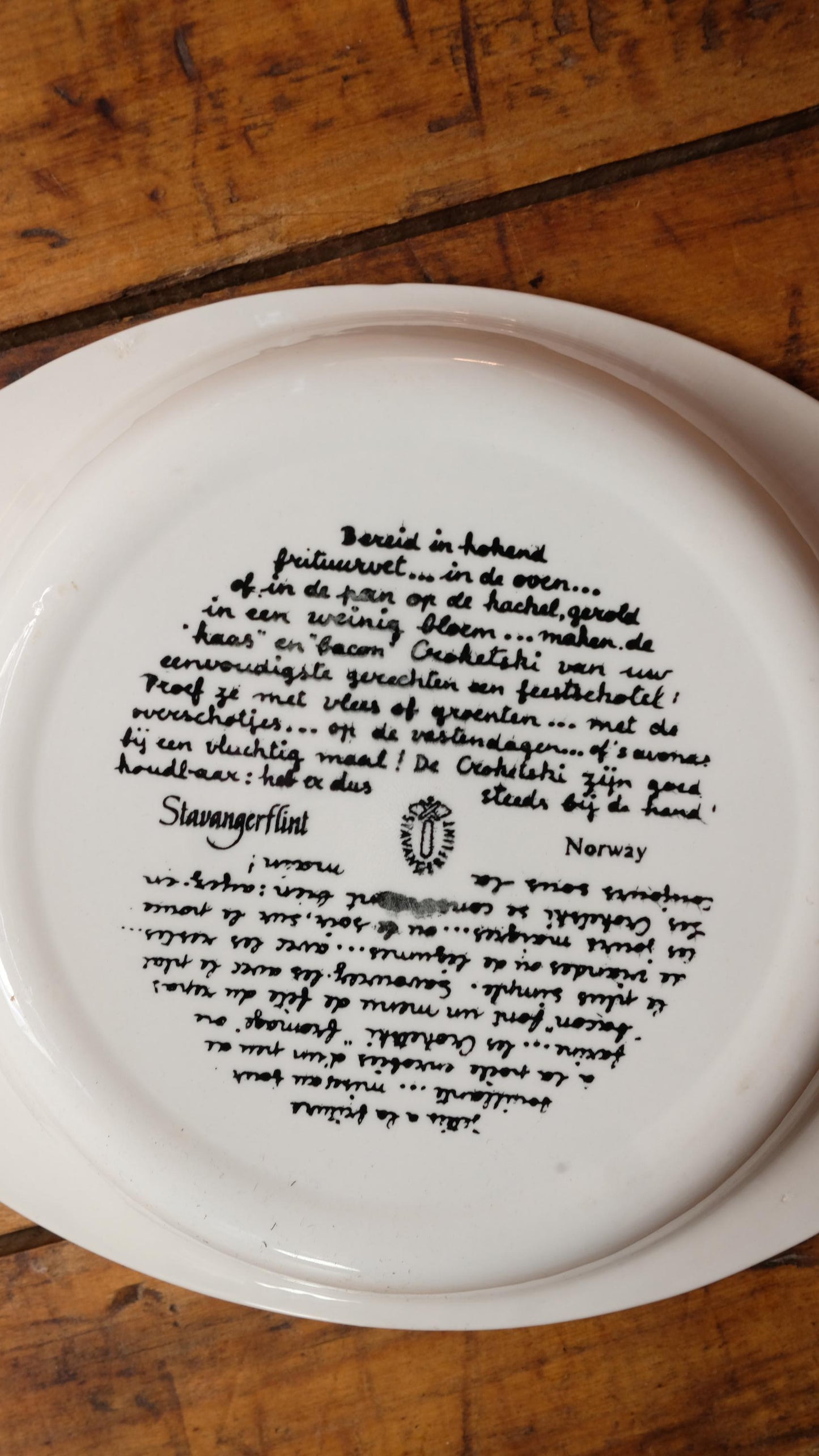 Assiette décorative Stavangerflint made in Norway, années 60