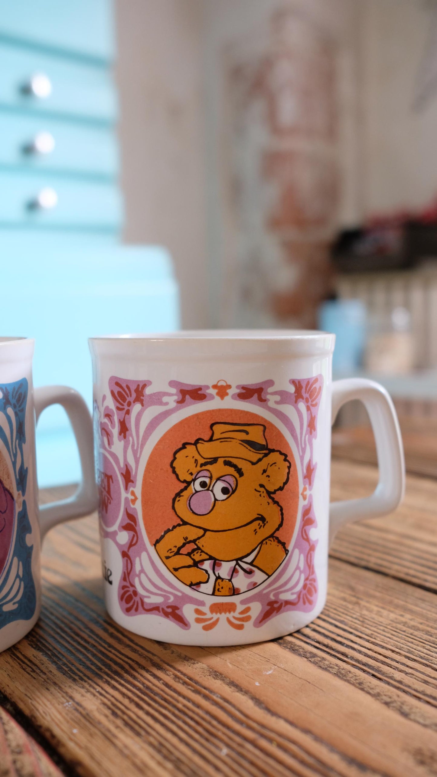 Lot de deux mugs muppets made in England