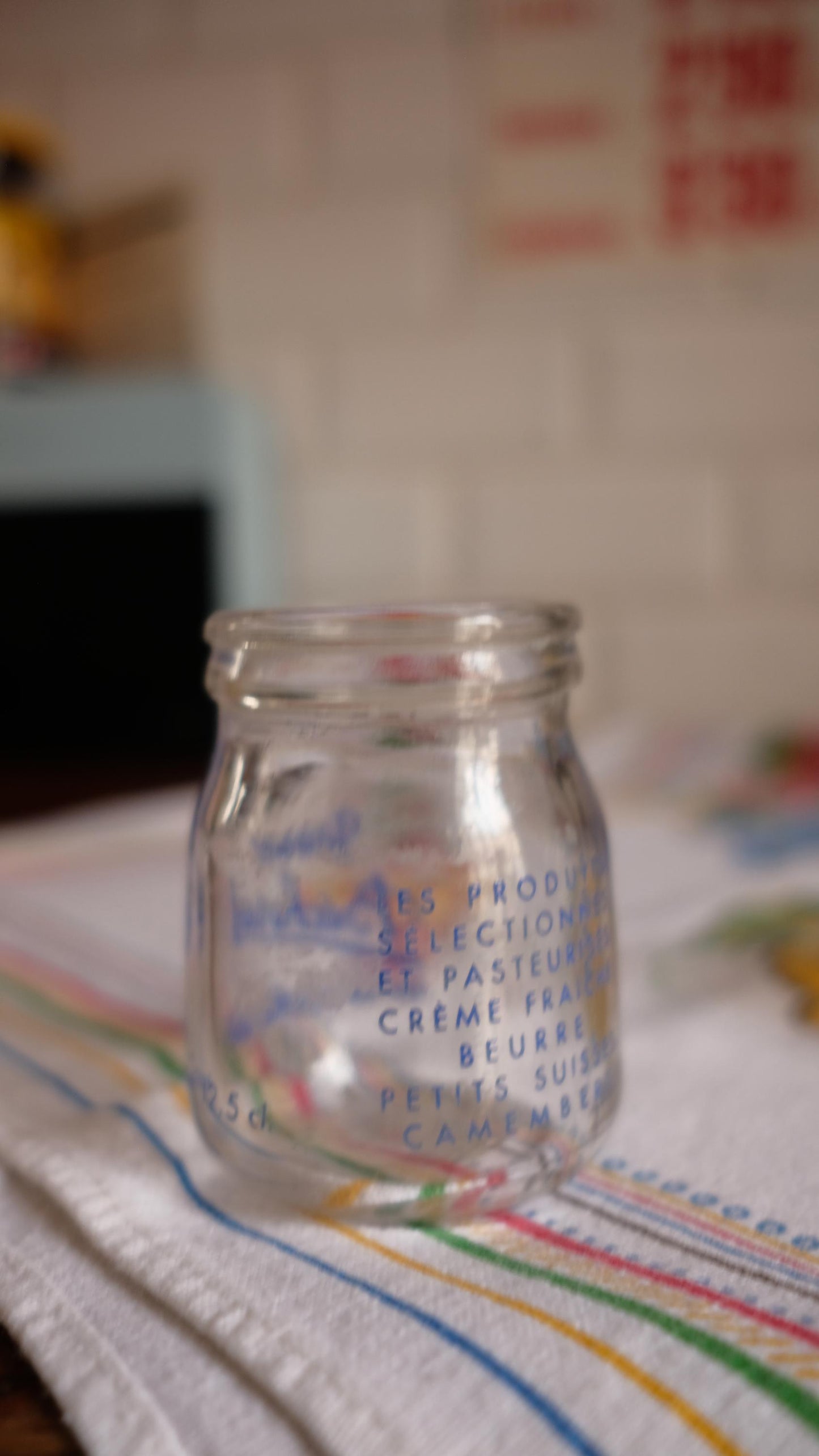 Lot de trois pot de yahourts en verre Bécherel vintage