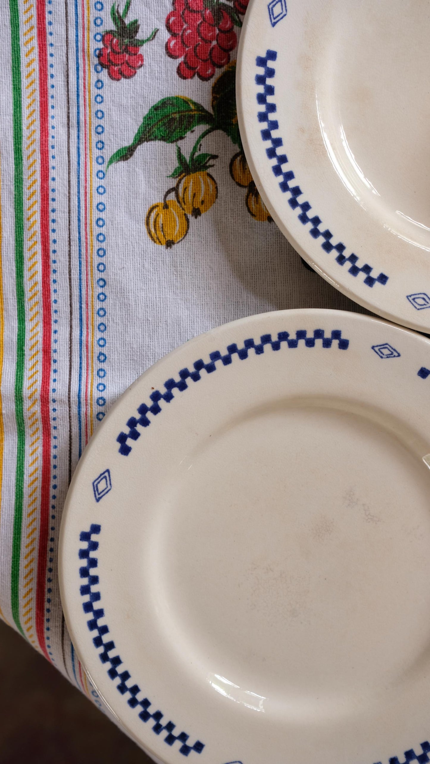 Assiettes à dessert Lustucru fabriquées en Ukraine
