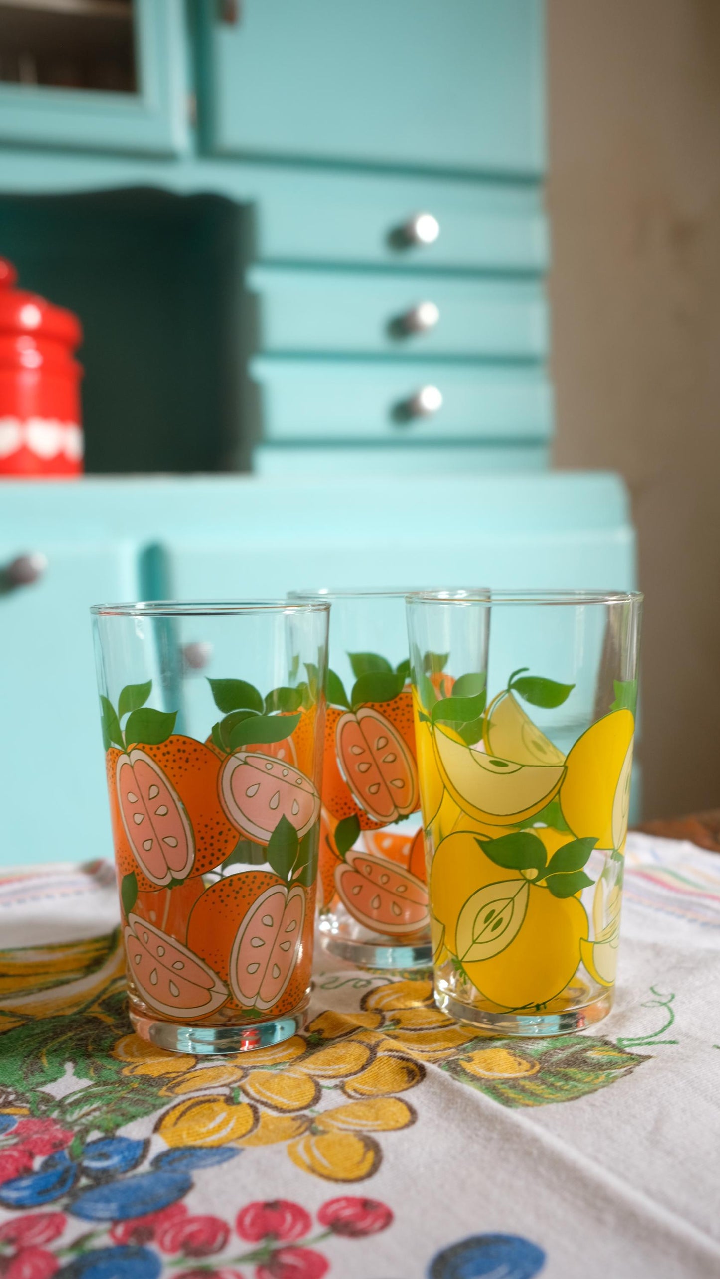 Lot de 3 verres fruits années 70