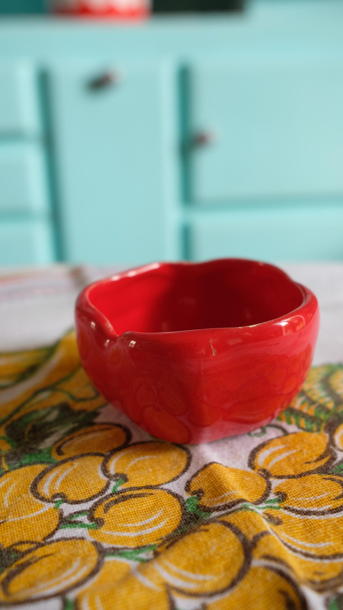 Boîte/moutardier en barbotine tomate