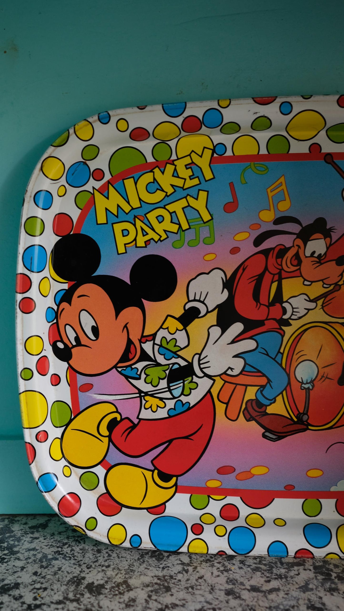 Plateau Disney années 90 en métal