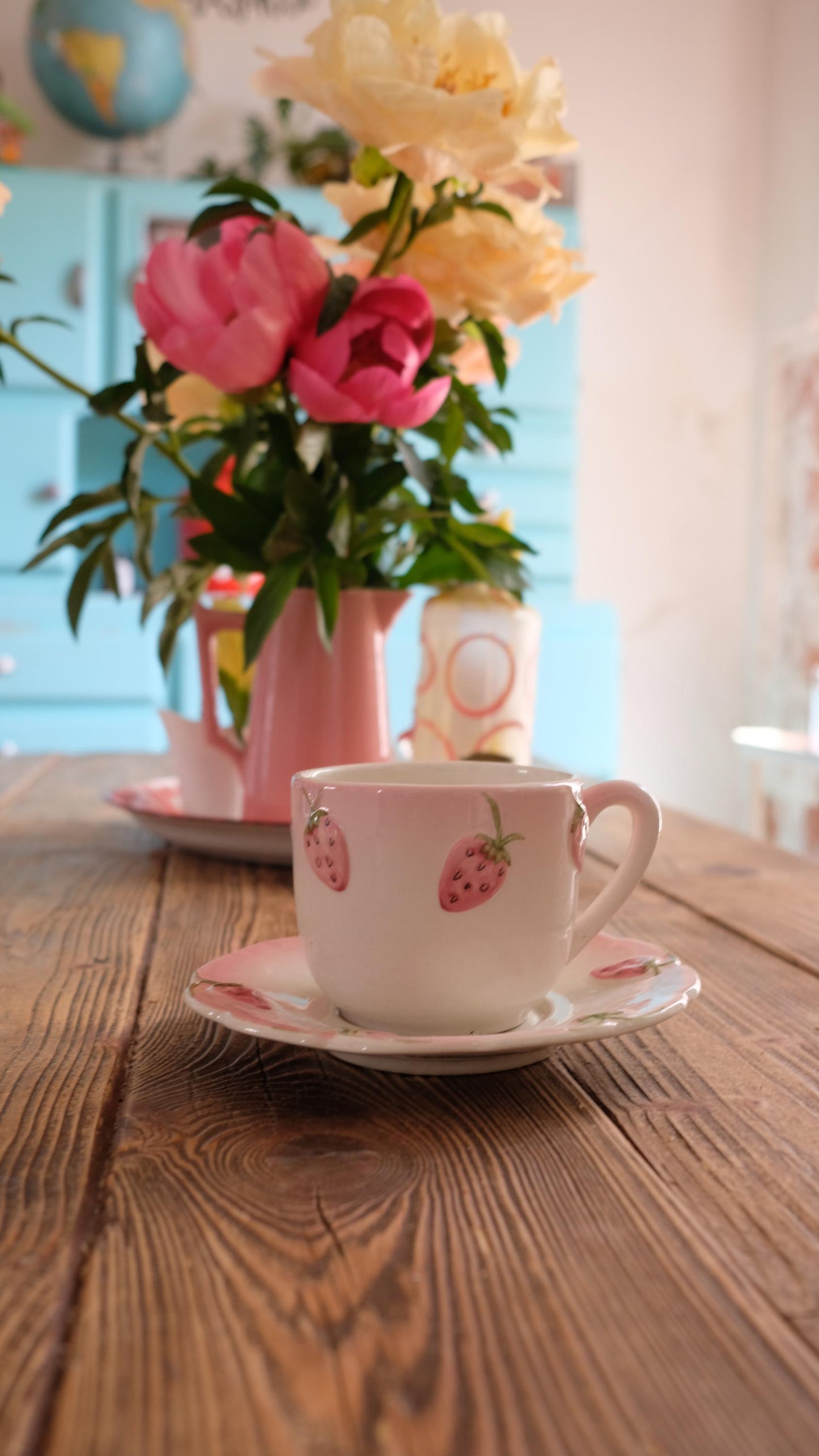 Tasse fraise en barbotine