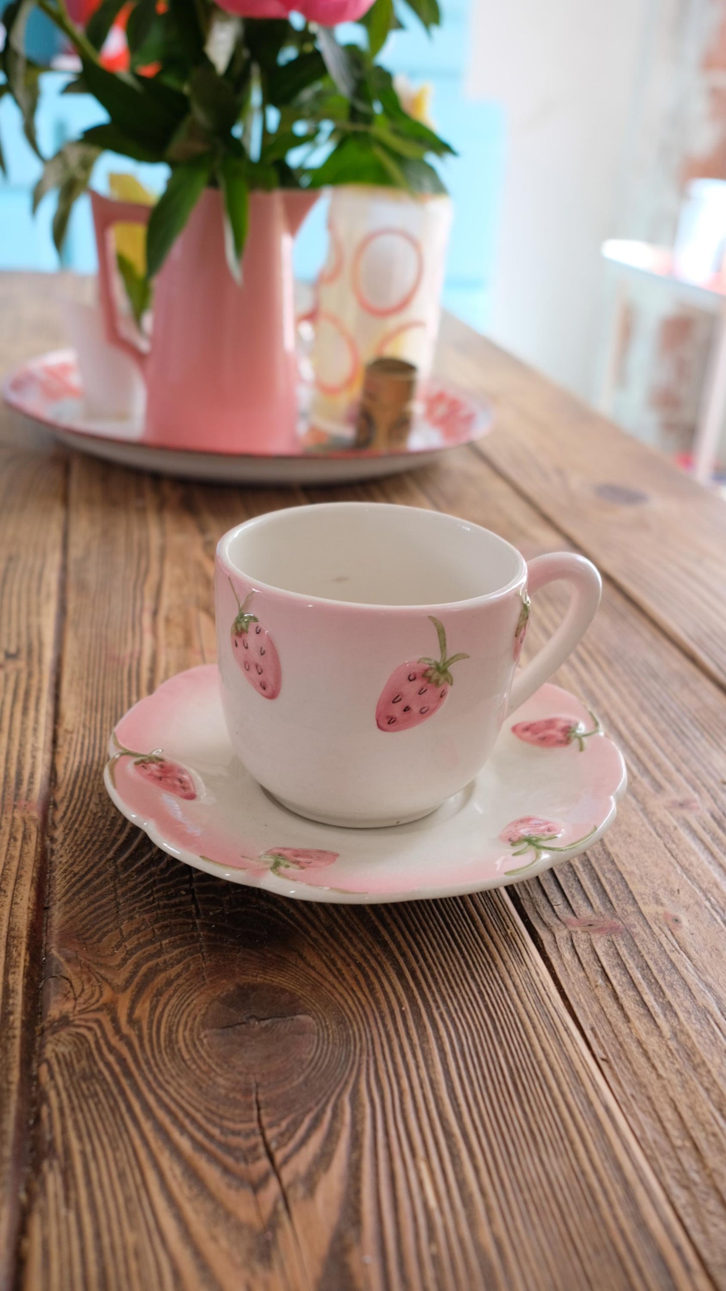 Tasse fraise en barbotine