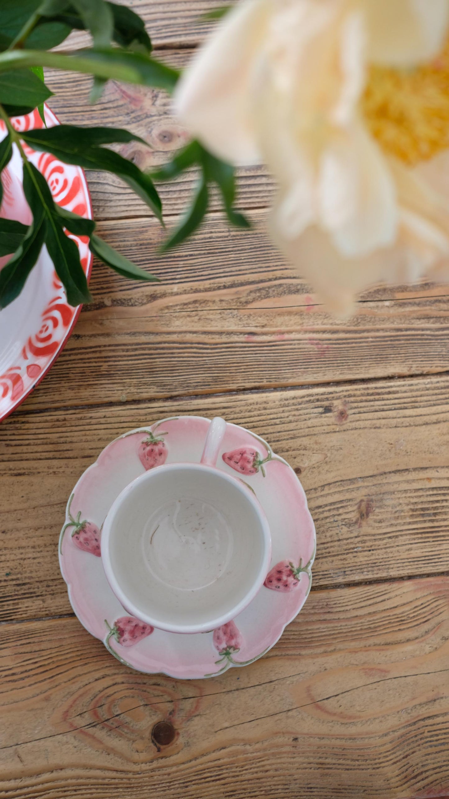 Tasse fraise en barbotine