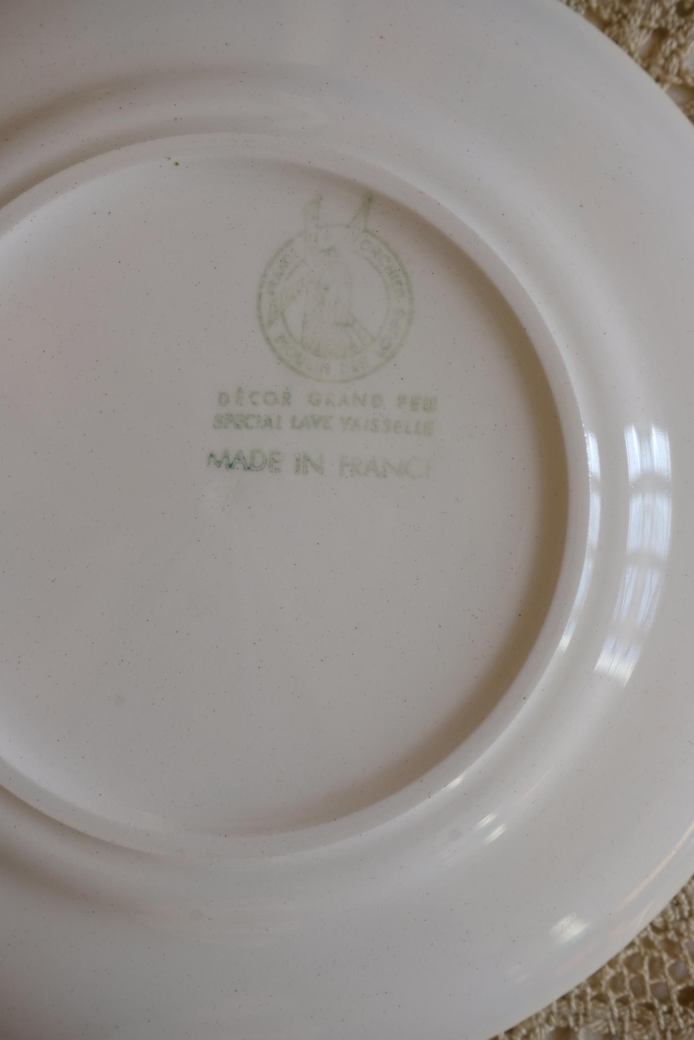 Sélection d'assiettes jaunes
