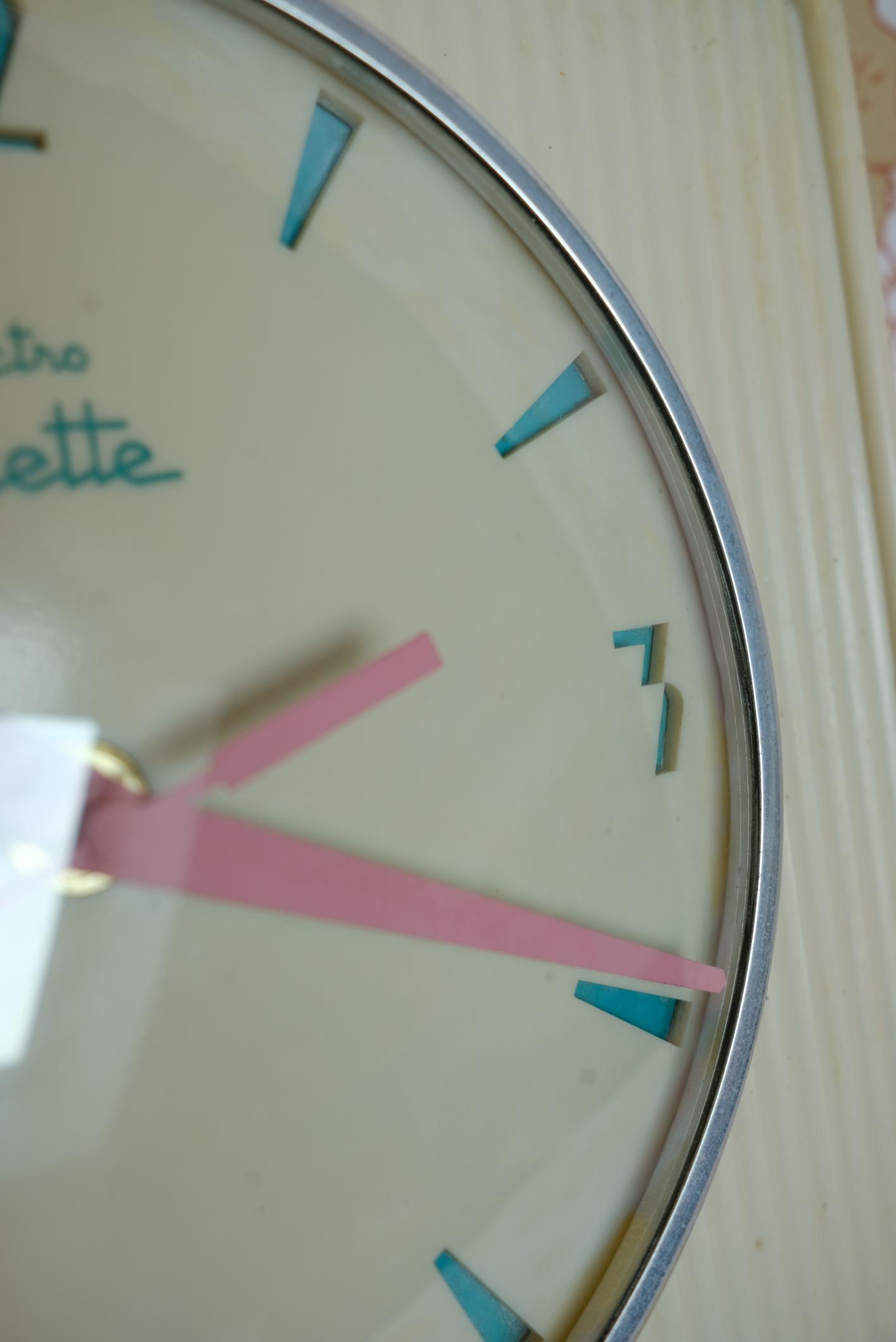 Horloge murale vedette