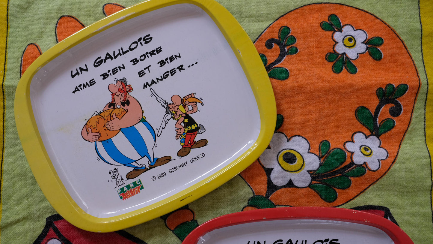 Plateaux vintage à collectionner du Parc Astérix