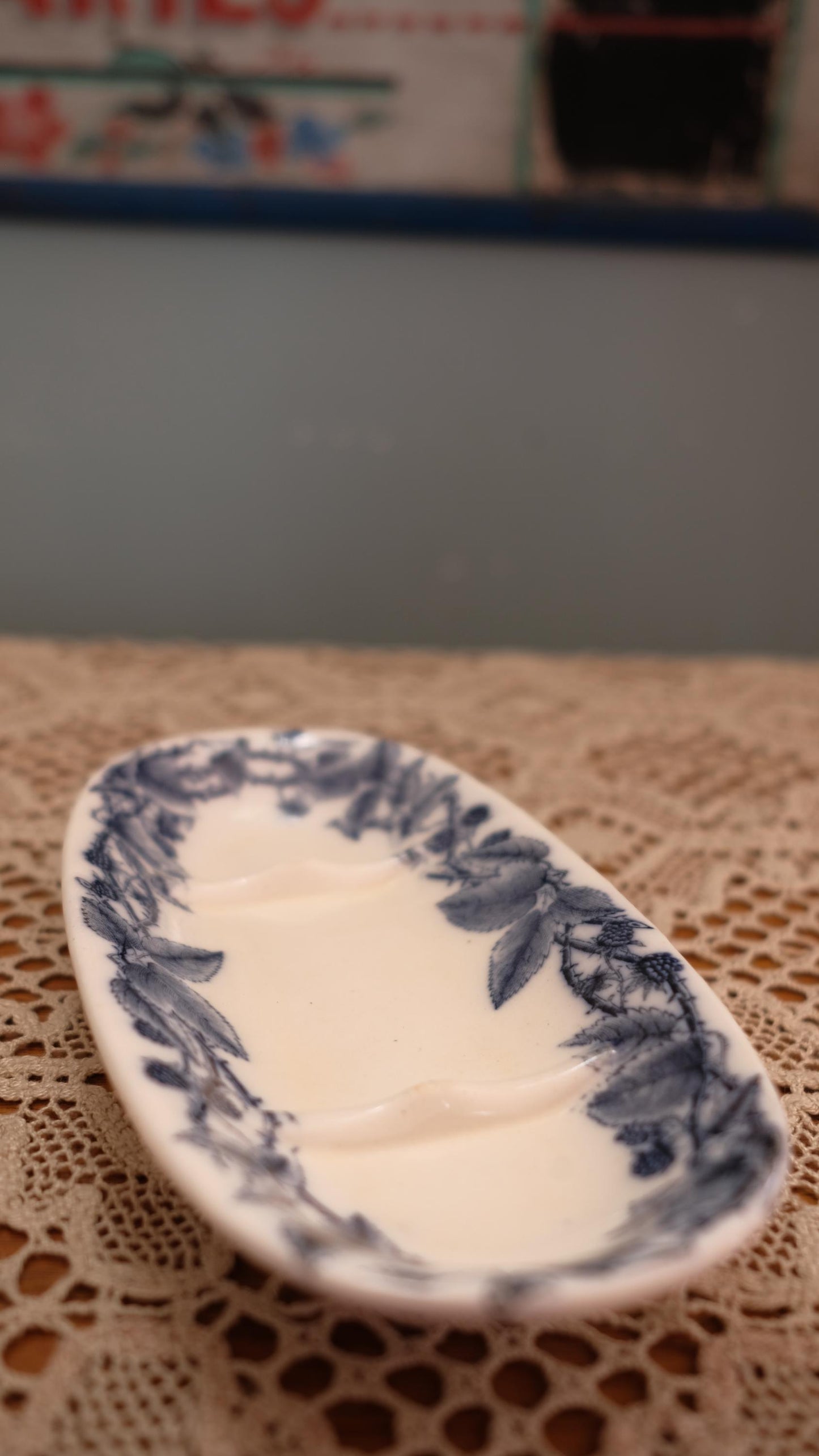 Porte savon terre de fer vintage modèle ronces