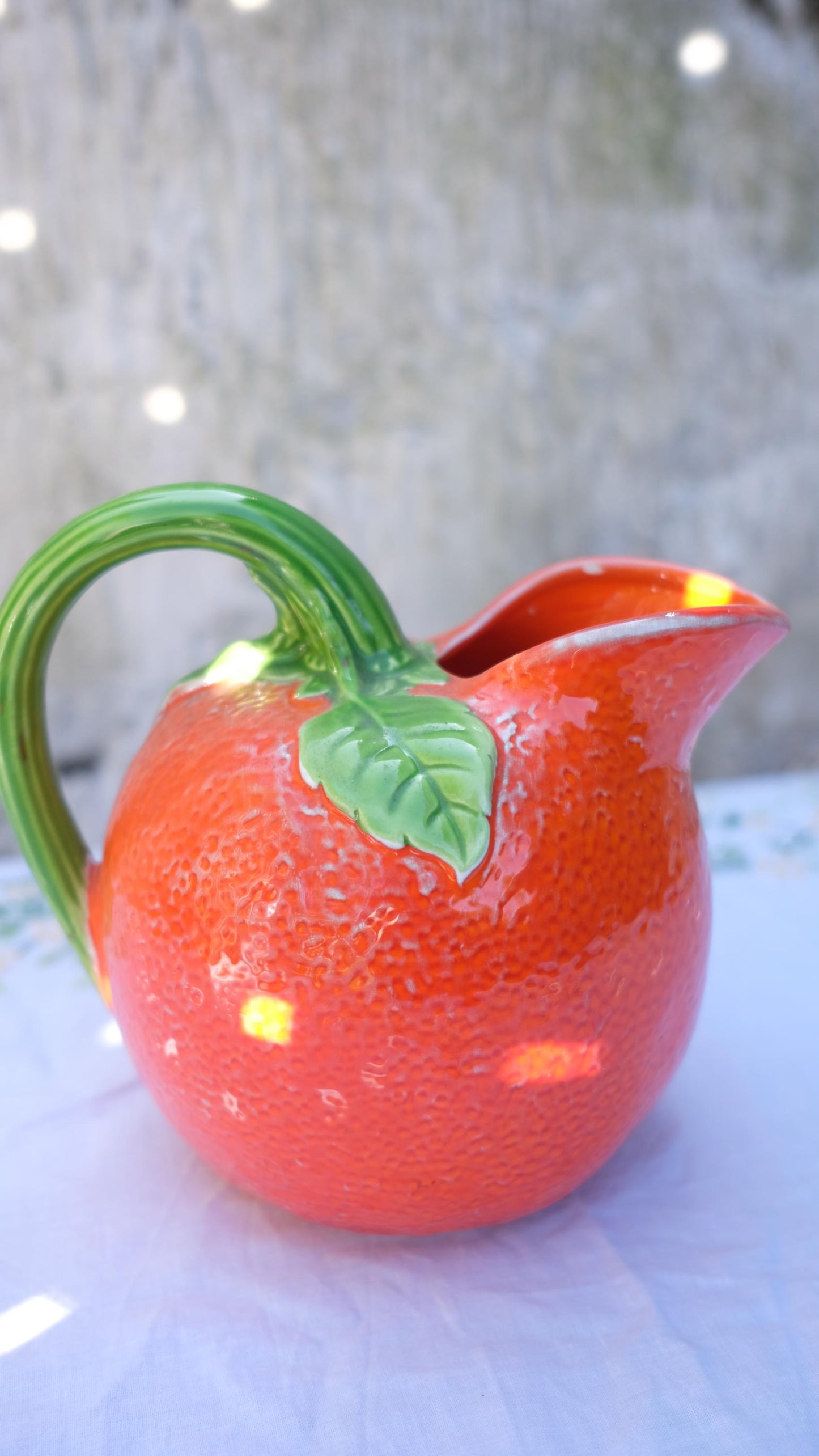 PIchet en barbotine en forme d'orange