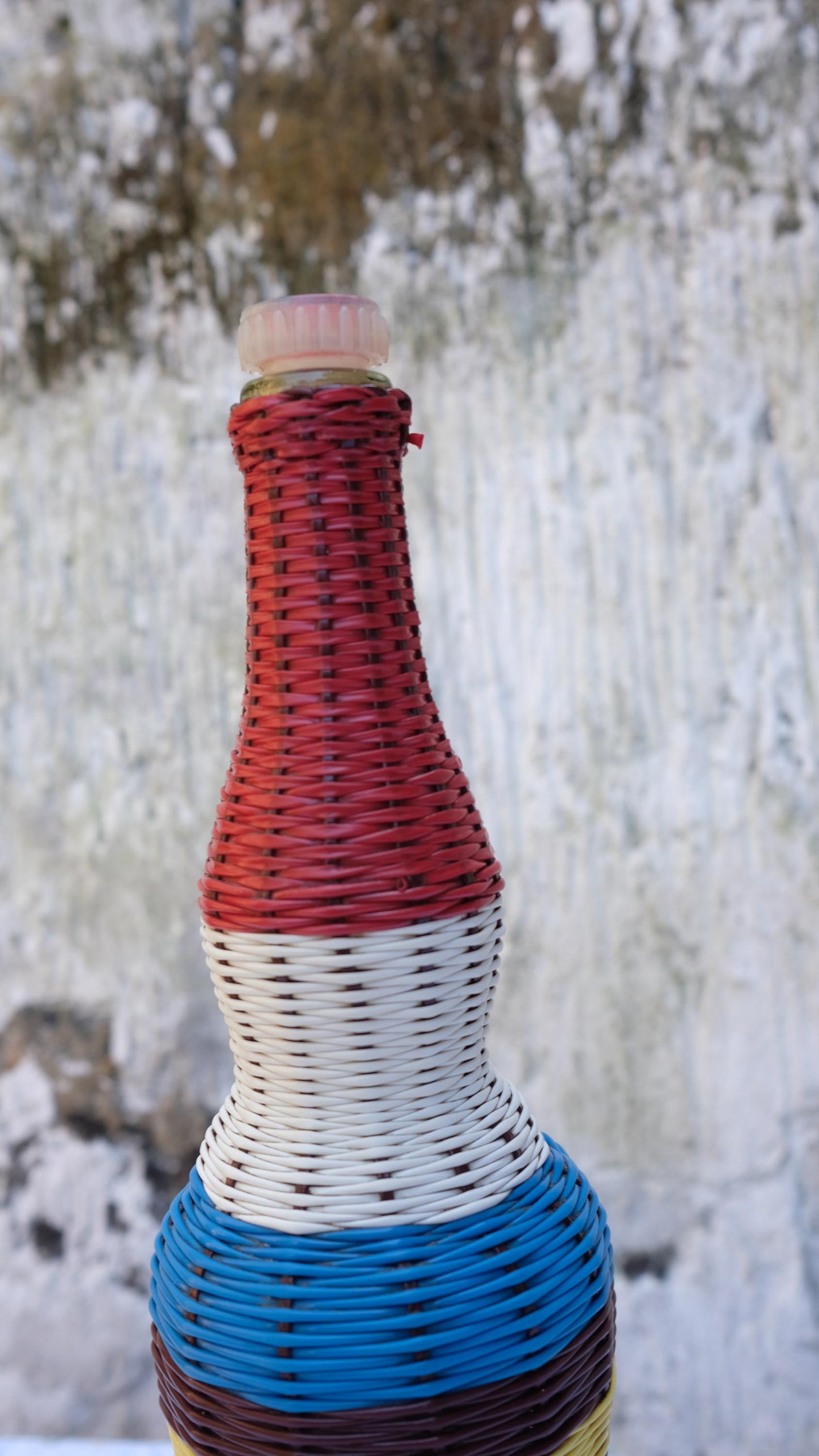 Bouteille en scoubidou