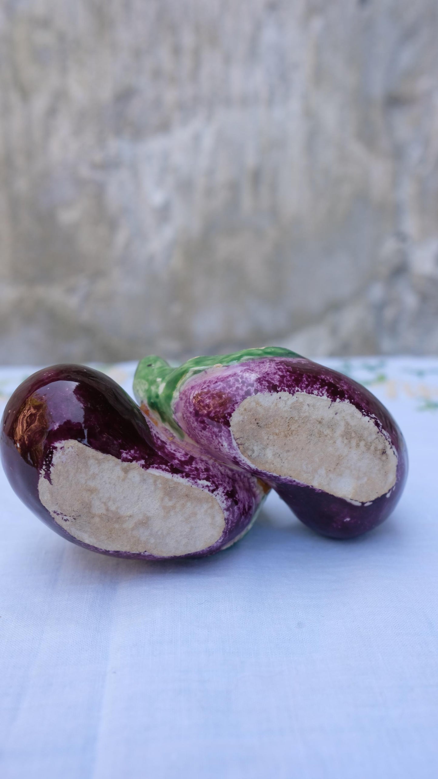 Salerons en barbotine en forme d'Aubergines