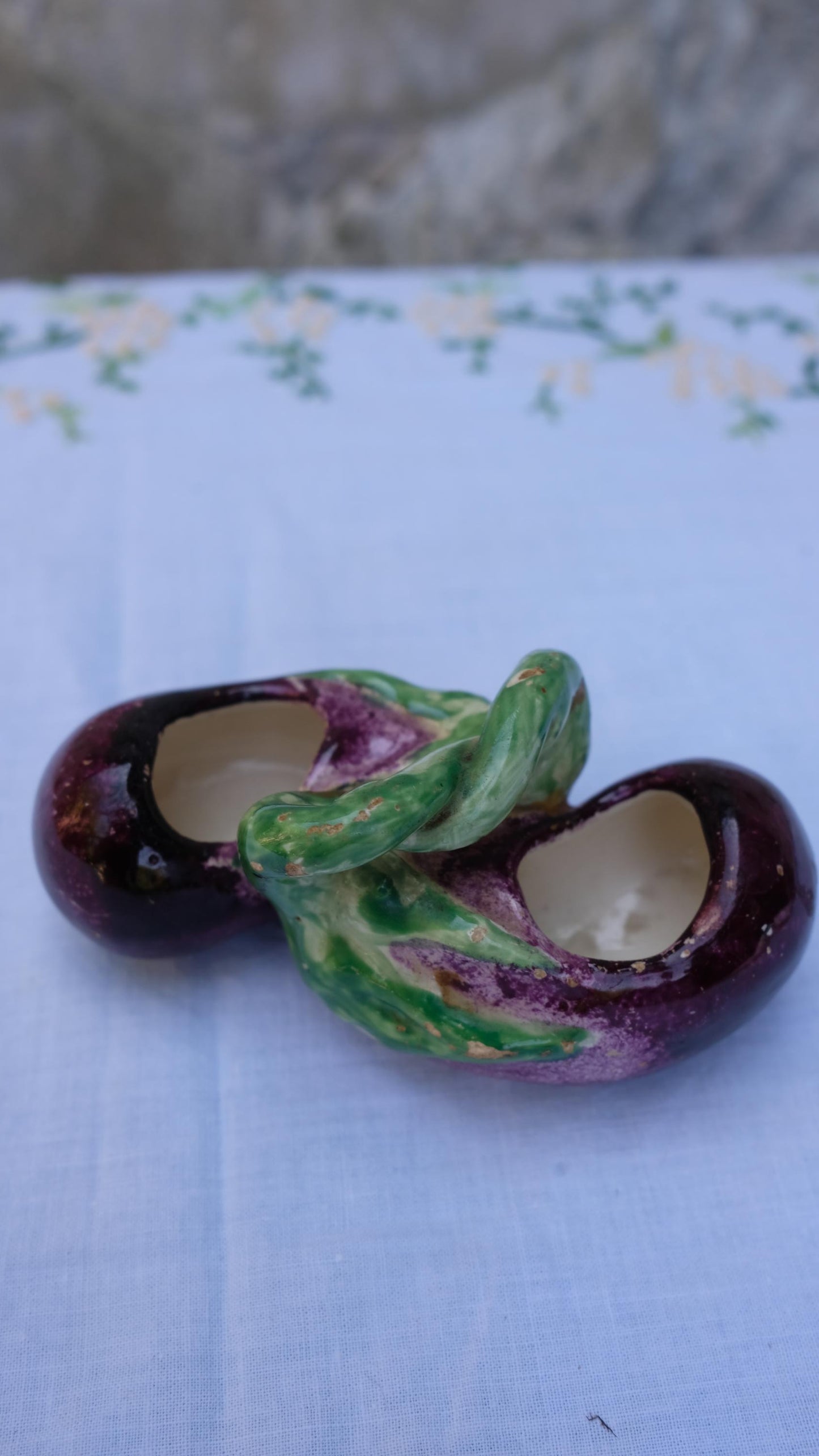 Salerons en barbotine en forme d'Aubergines