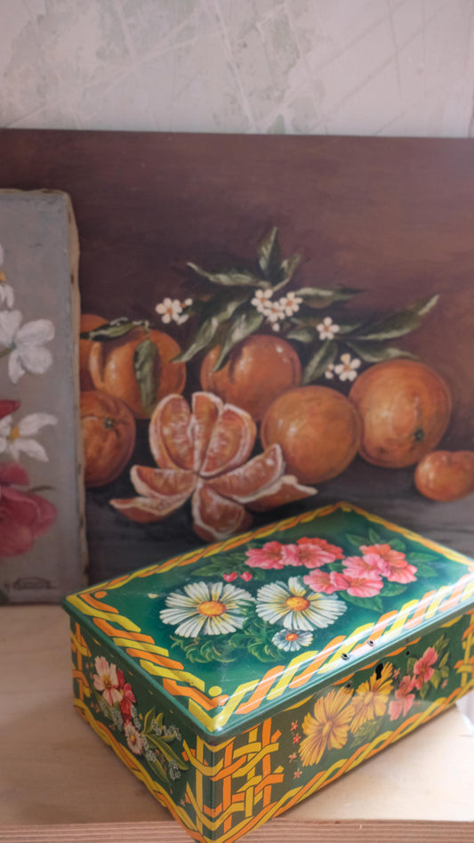 Boîte en fer vintage motif fleuri