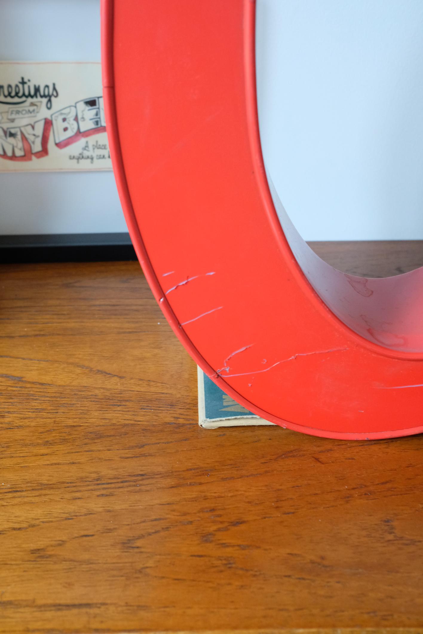 Lettres d'enseigne en métal et plastique