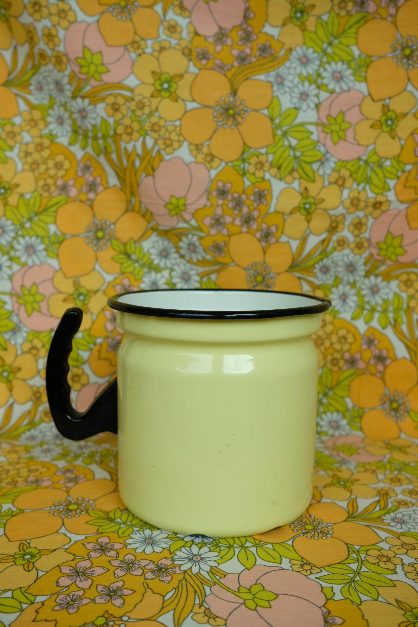 Pot à faire bouillir le lait