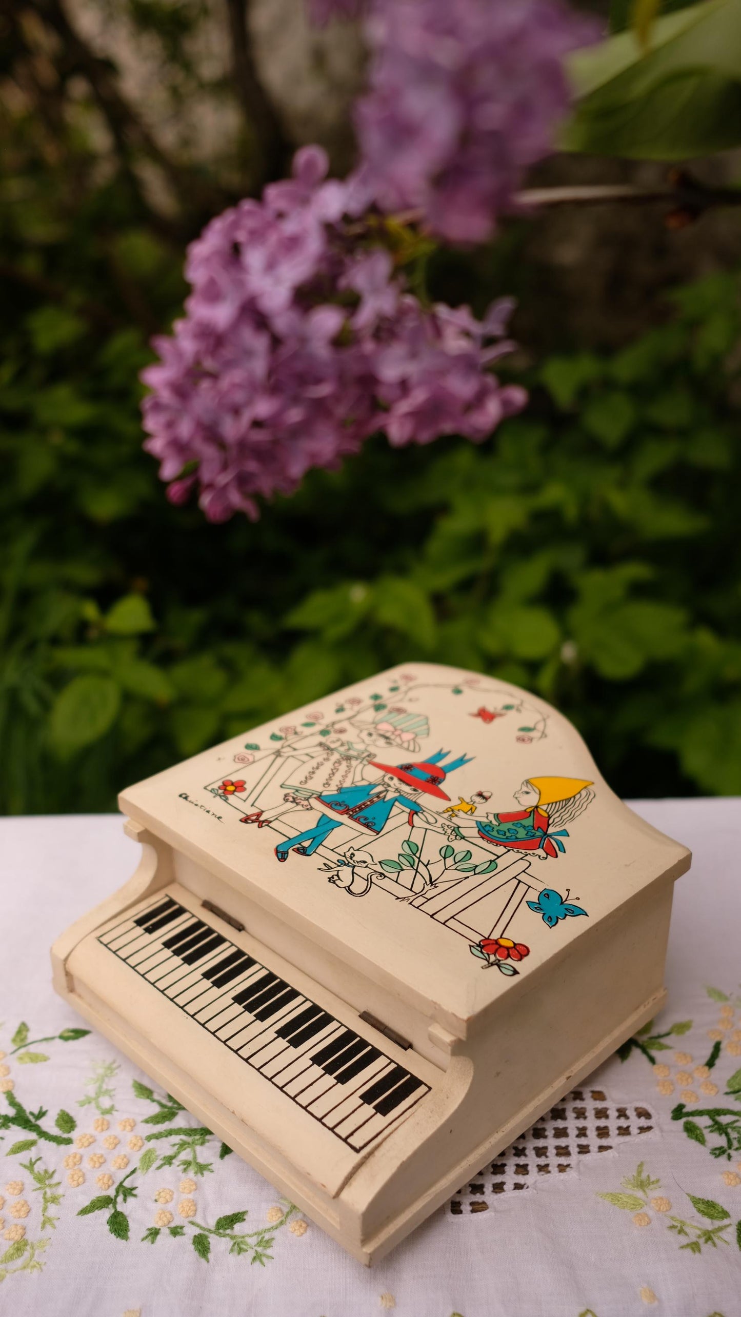 Boîte à musique vintage en forme de piano, made in Japan