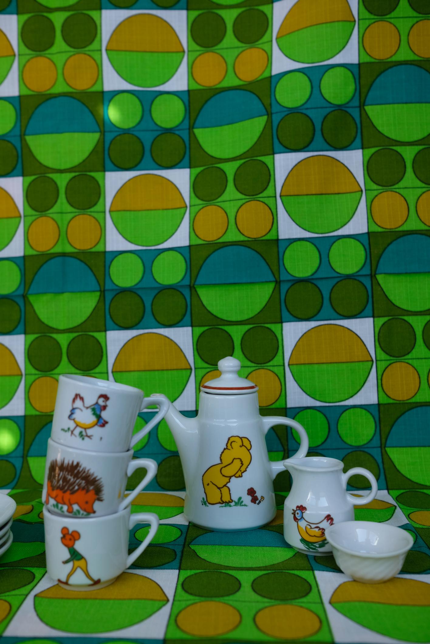 Dinette en porcelaine