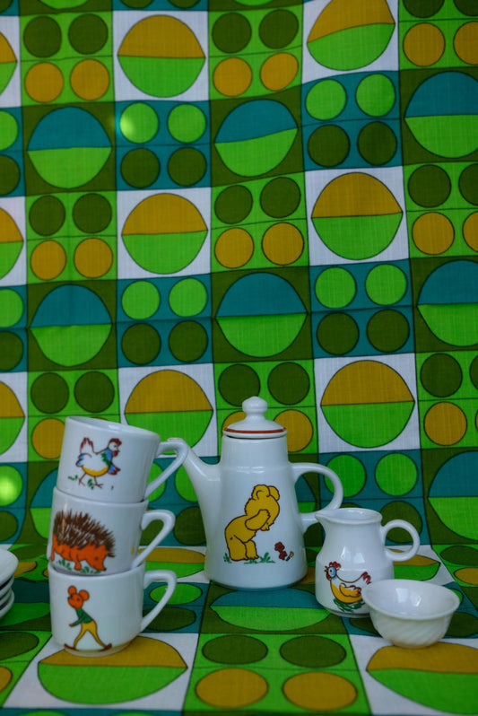 Dinette en porcelaine
