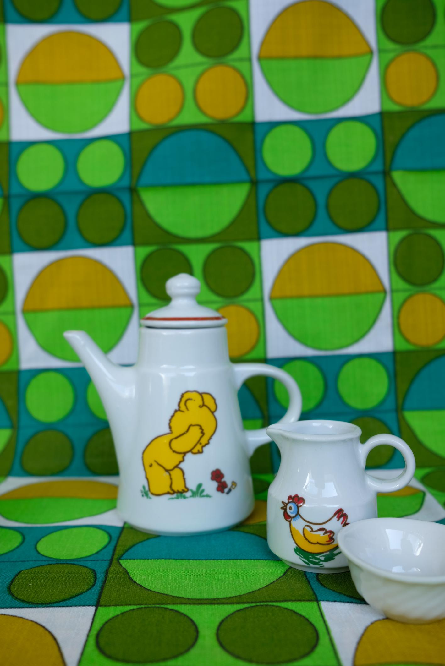 Dinette en porcelaine
