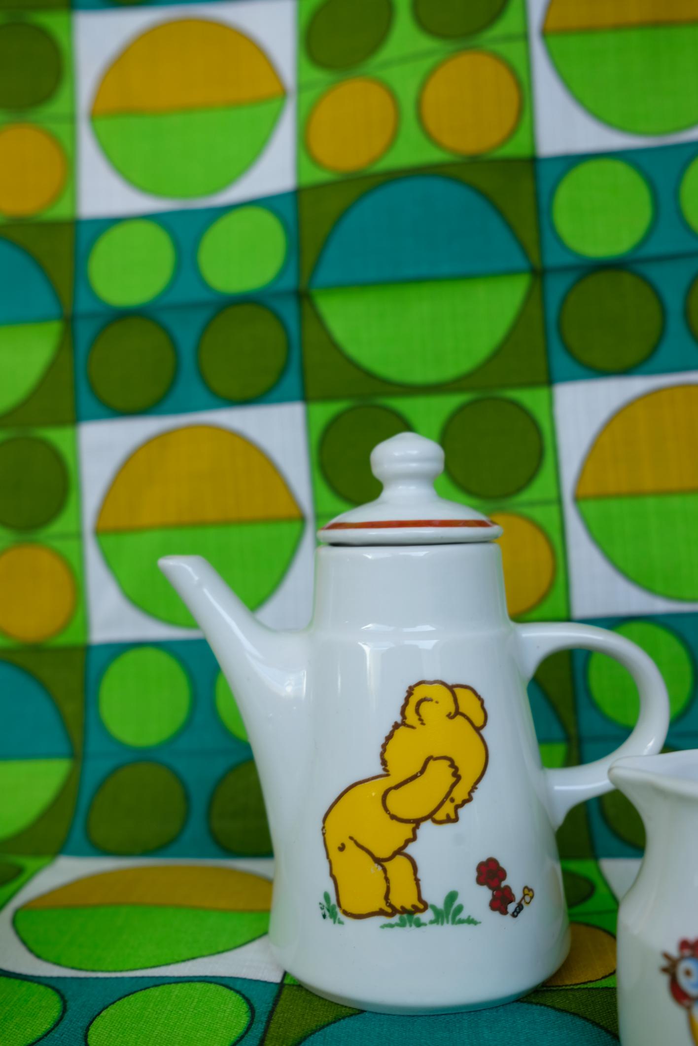 Dinette en porcelaine