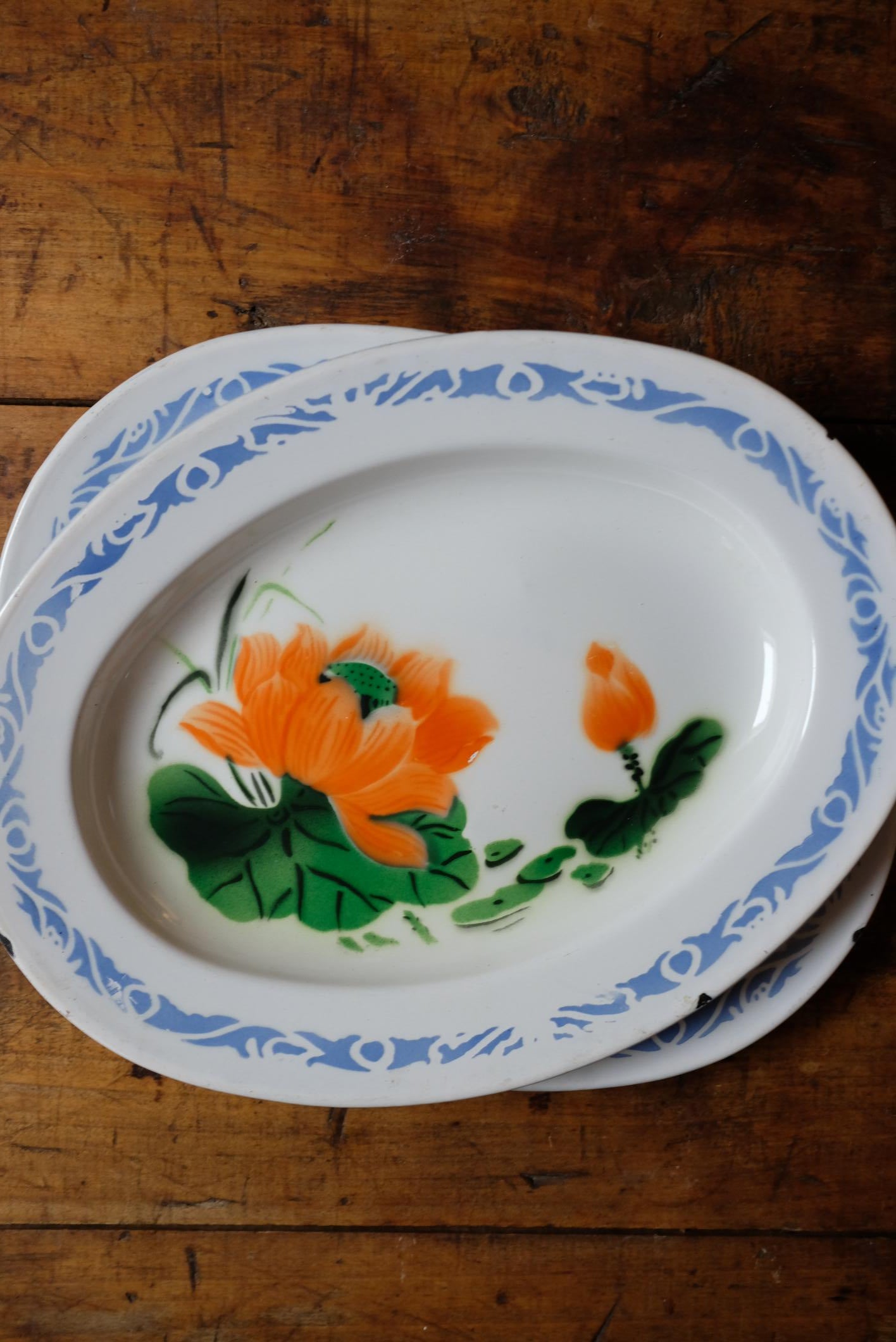 Plats Ovales en tôle émaillée