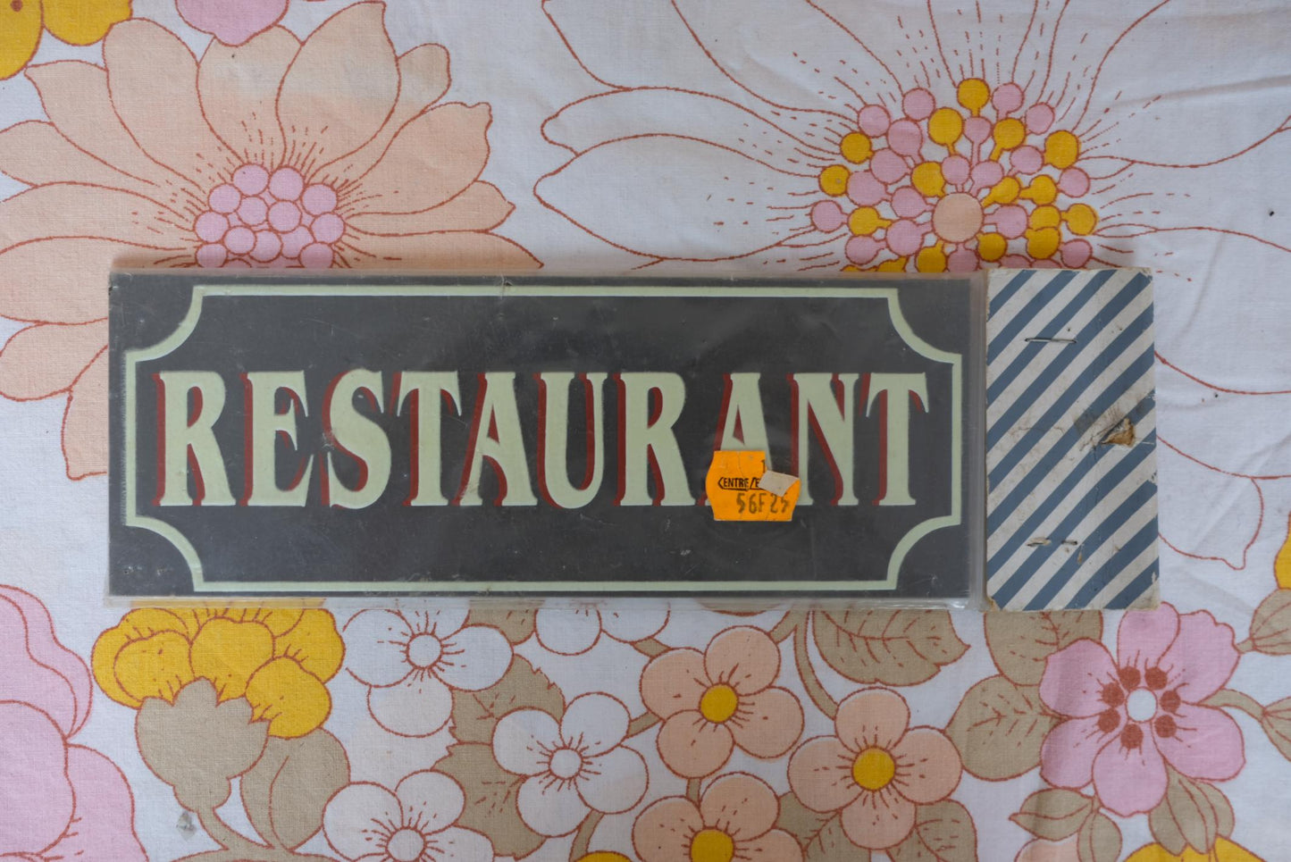 Plaque indicative