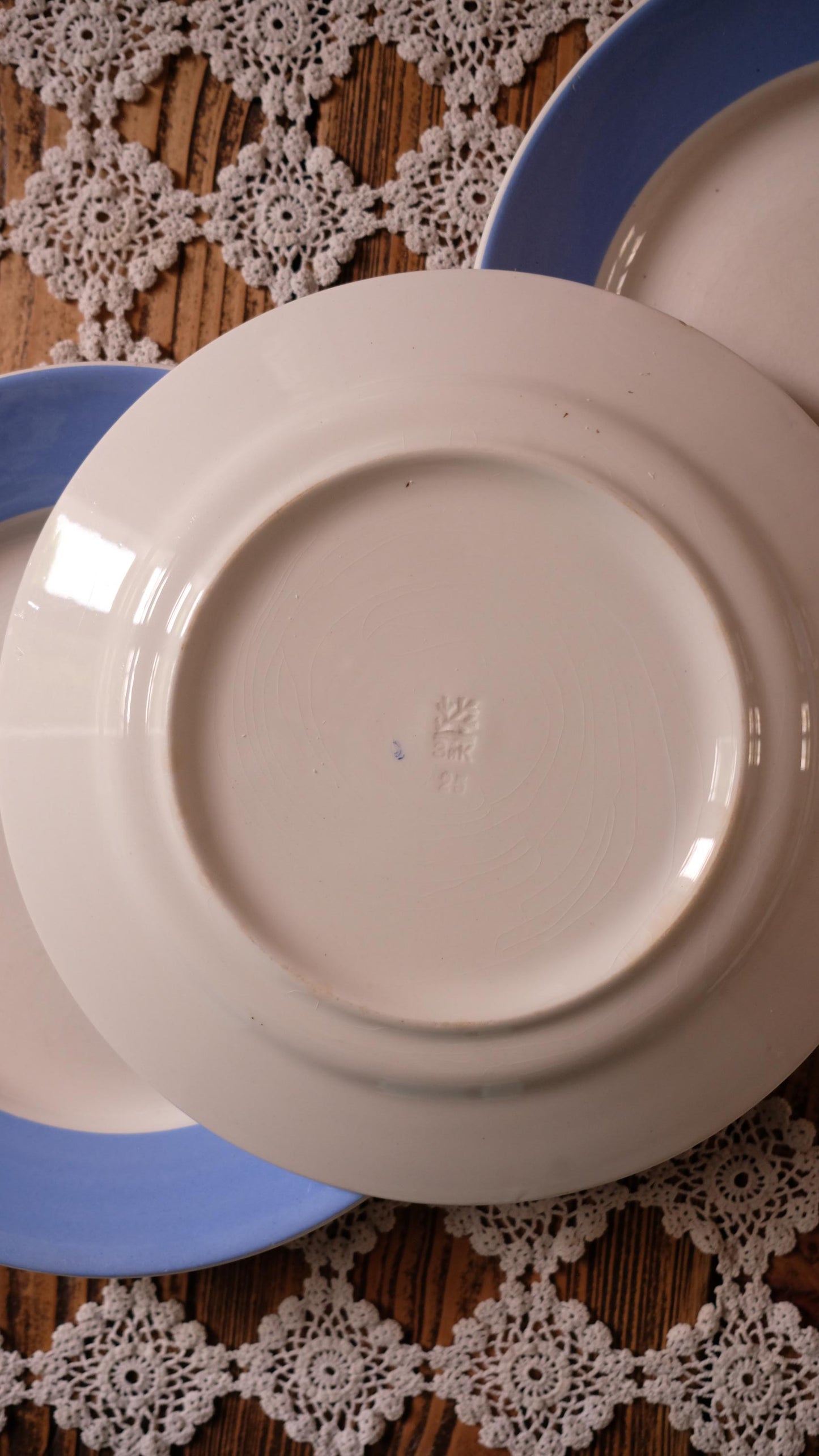 Lot de trois assiettes vintage